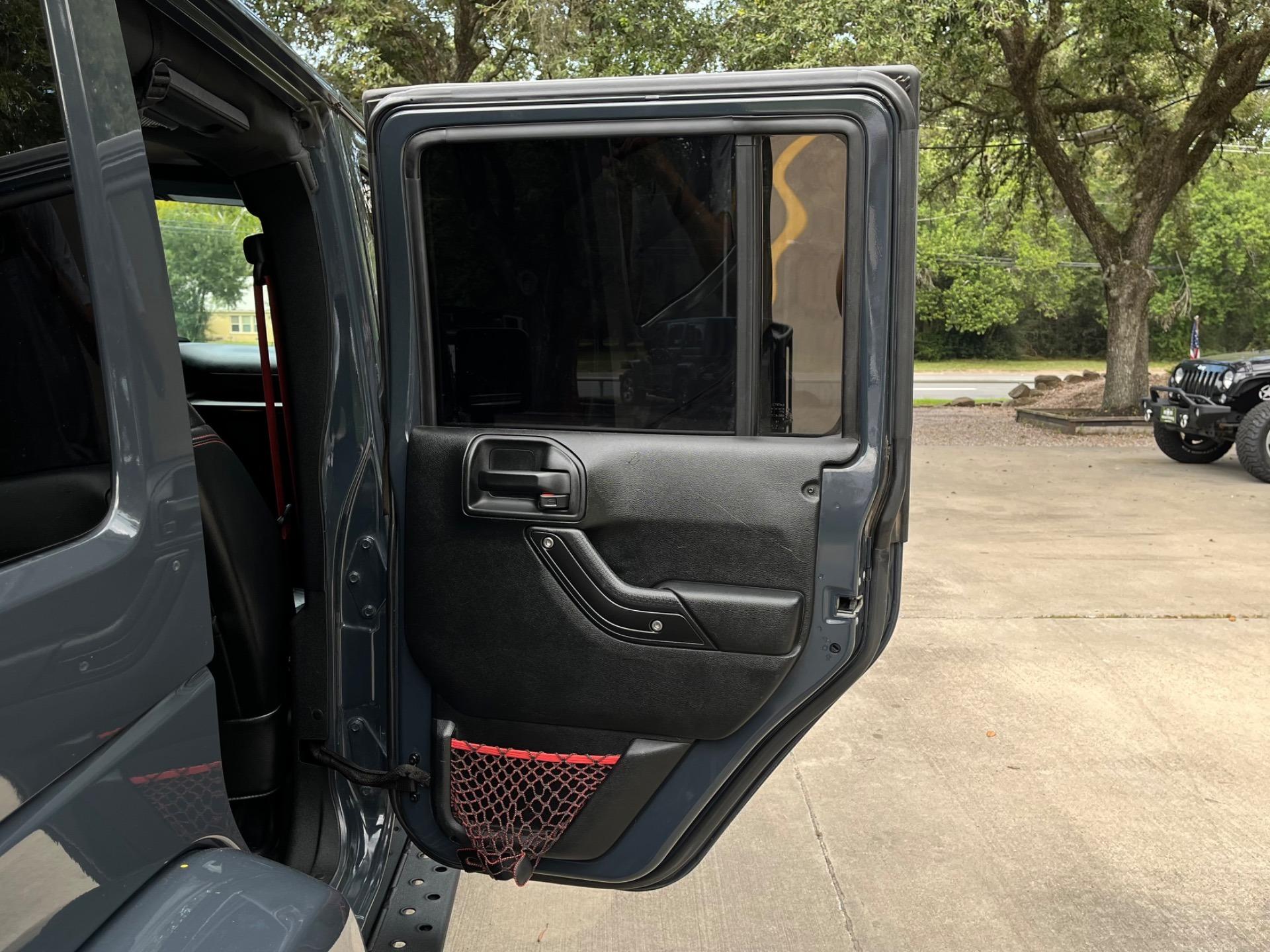2017 Jeep Wrangler Unlimited Rubicon Recon