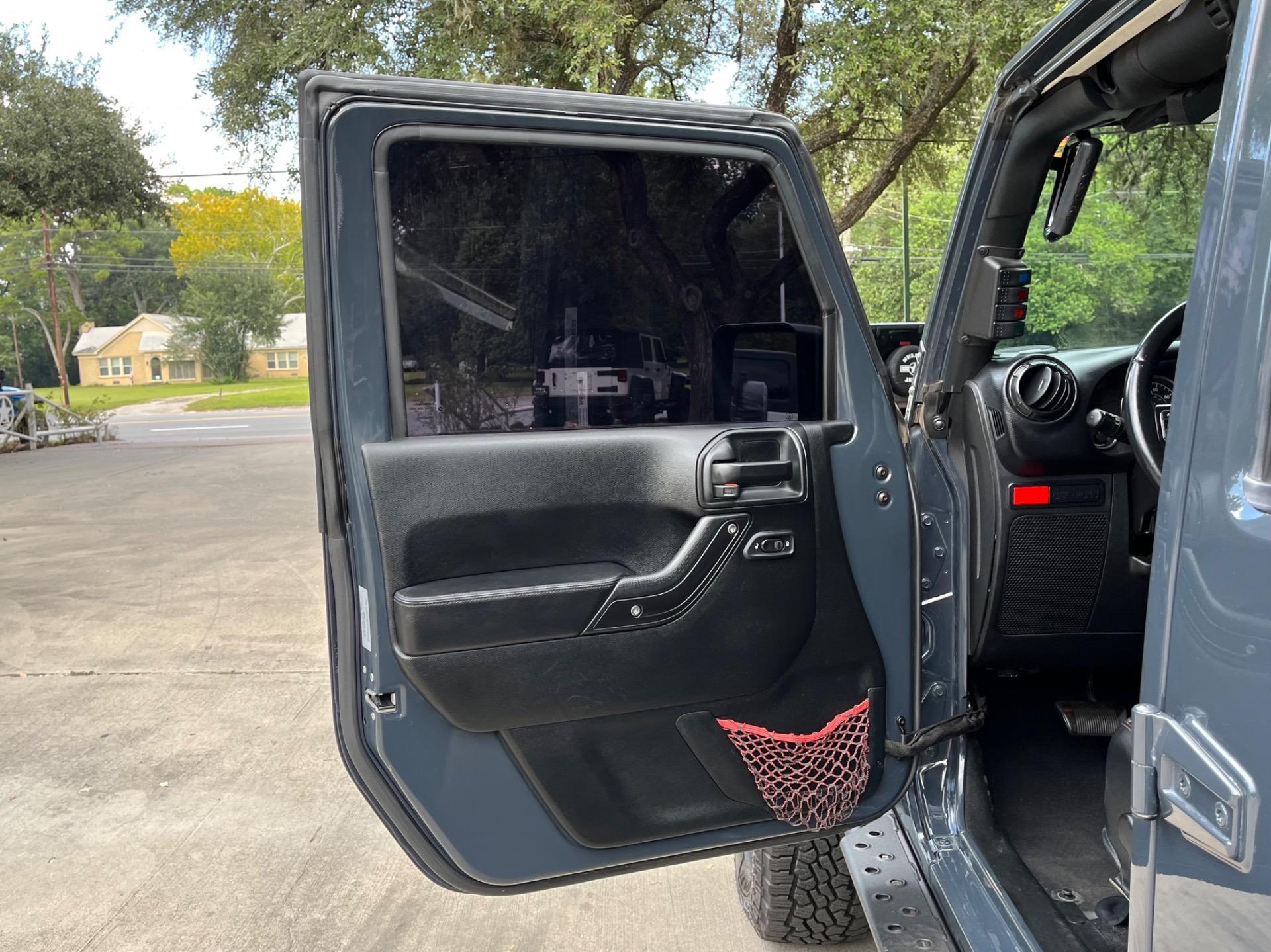2017 Jeep Wrangler Unlimited Rubicon Recon