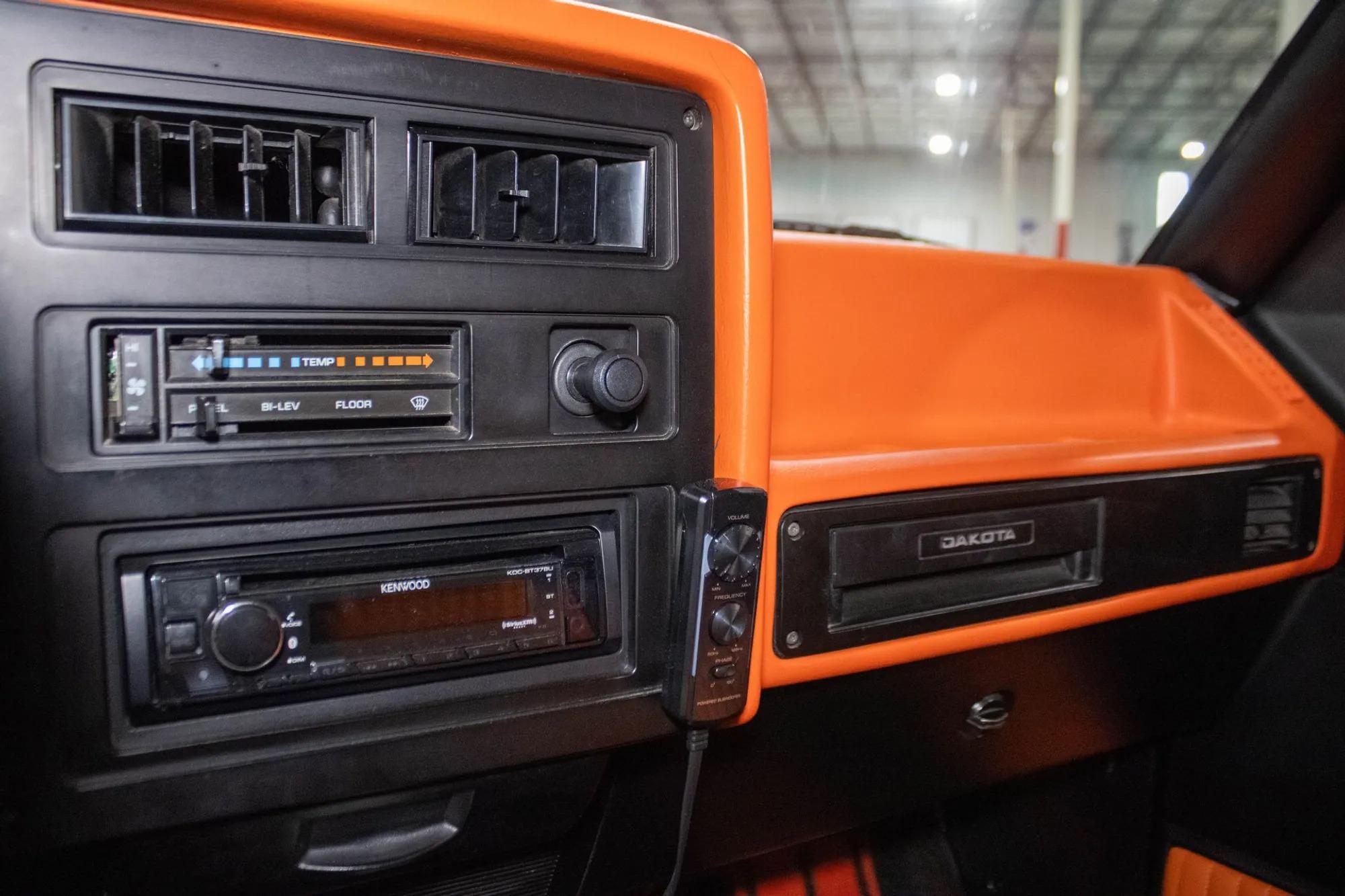 1987 Dodge Dakota