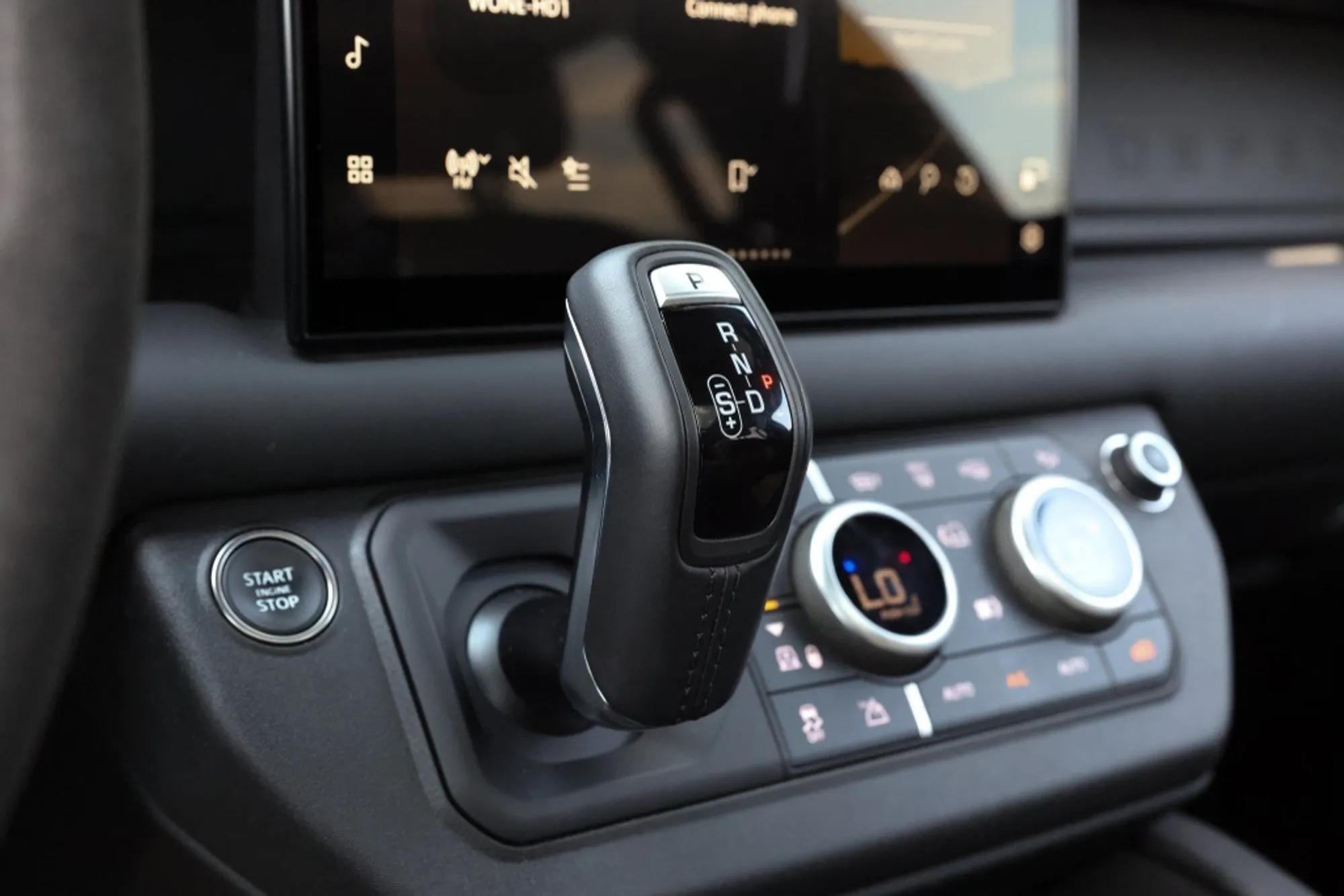 2024 Land Rover Defender 130