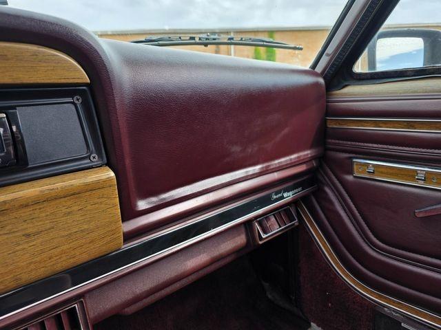1987 Jeep Grand Wagoneer Base