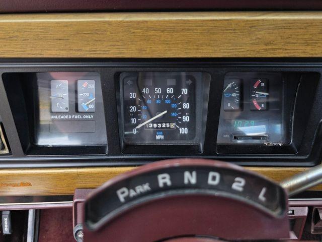 1987 Jeep Grand Wagoneer Base