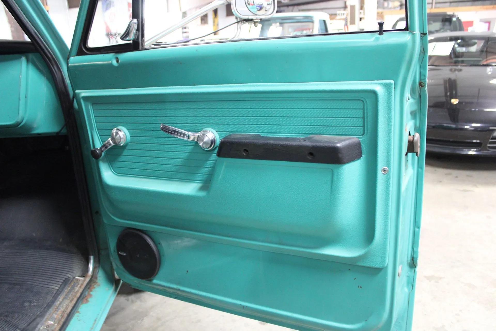 1970 Chevrolet C20 Camper