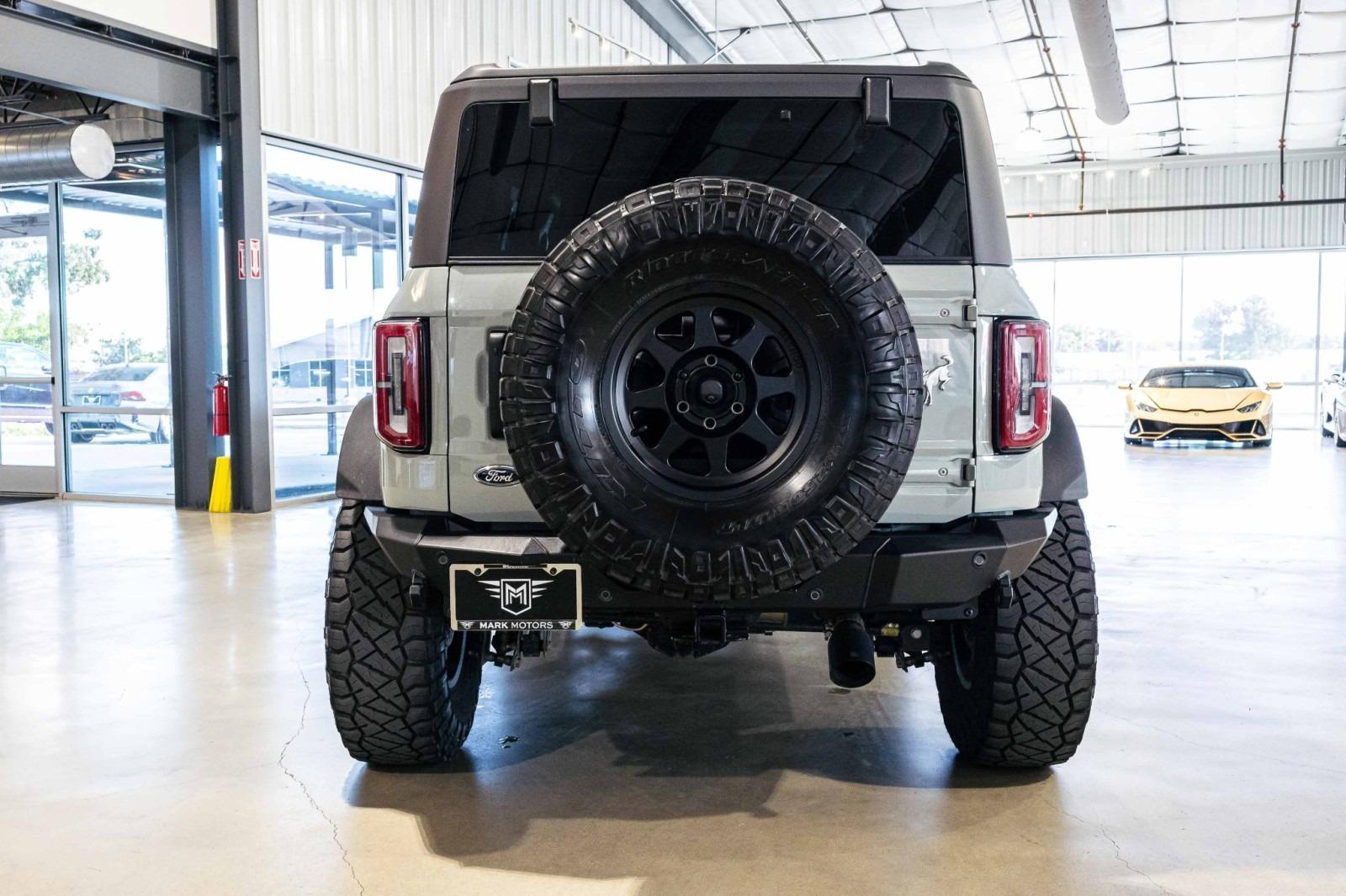 Modified 2022 Ford Bronco Badlands