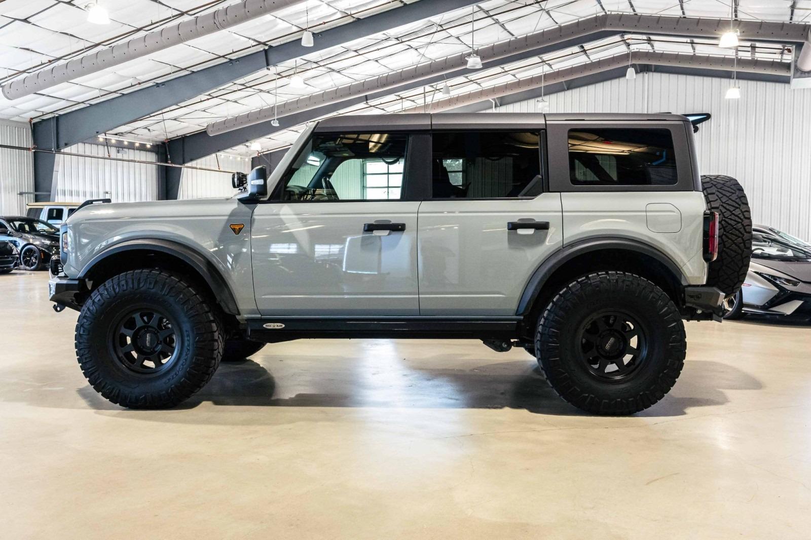 Modified 2022 Ford Bronco Badlands