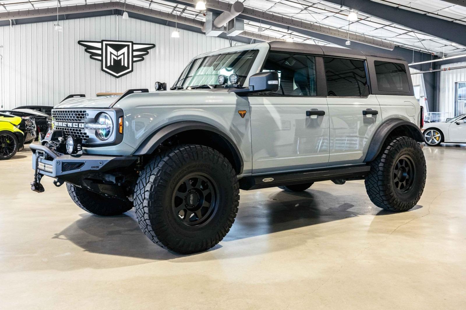 Modified 2022 Ford Bronco Badlands