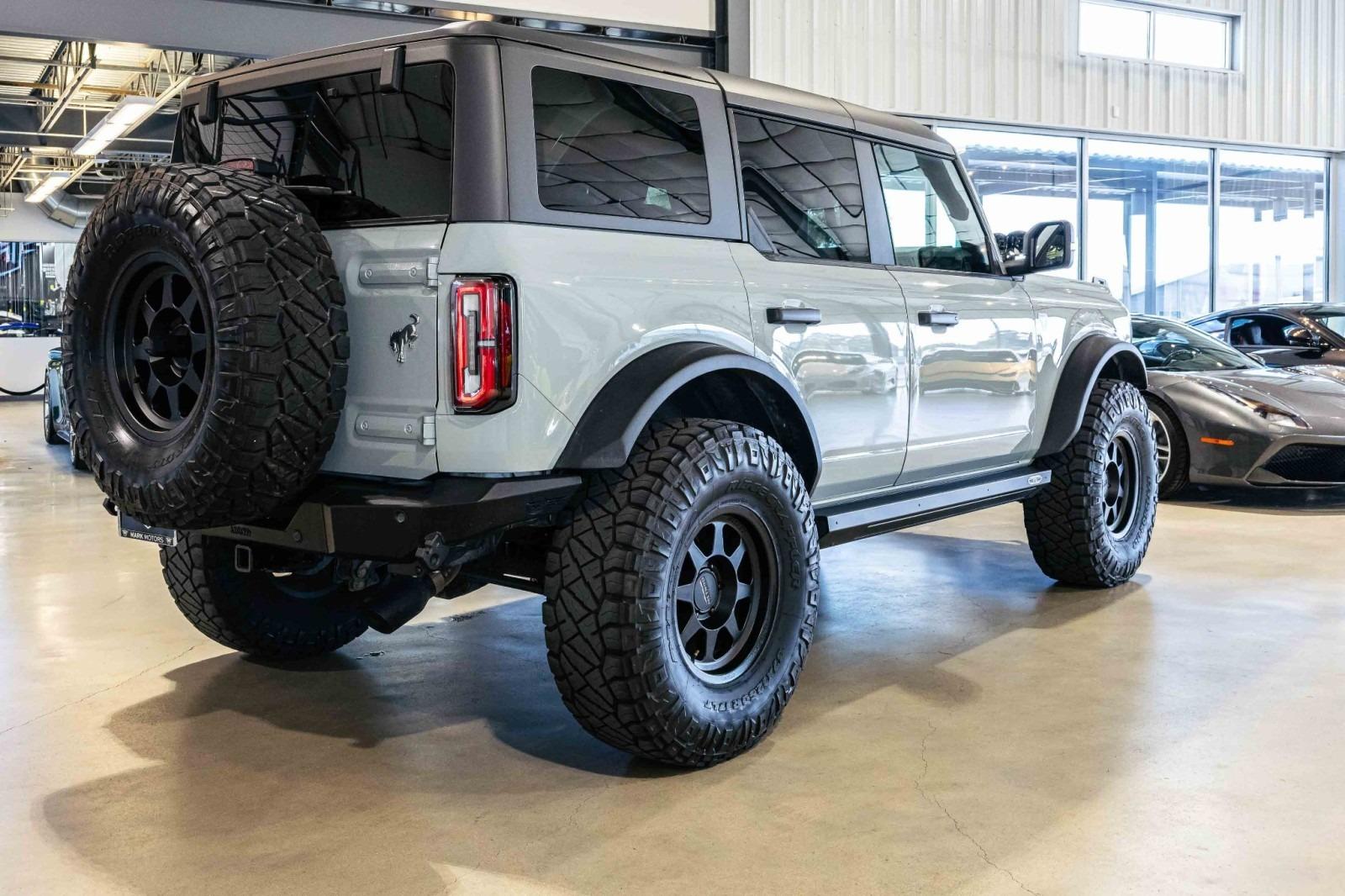 Modified 2022 Ford Bronco Badlands