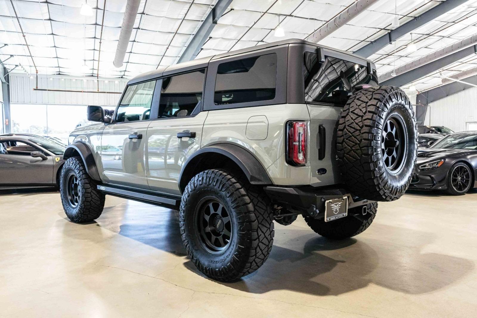 Modified 2022 Ford Bronco Badlands
