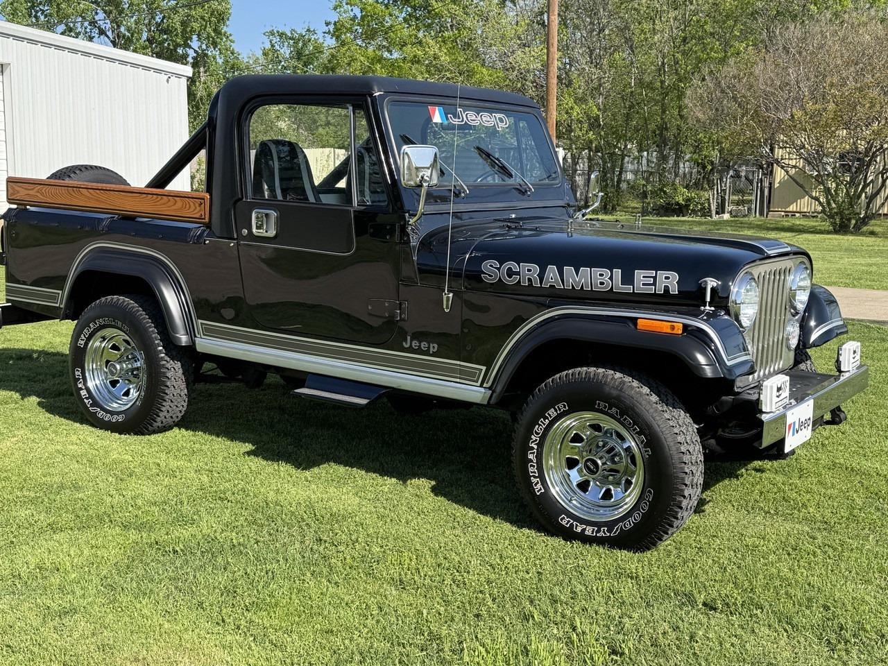  Jeep CJ-8 Scrambler