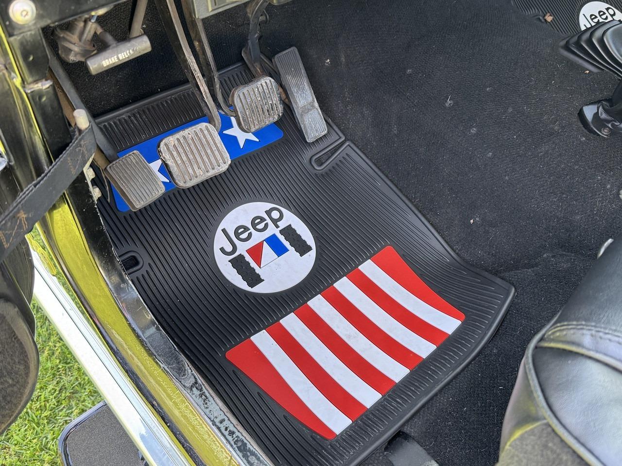 1984 Jeep CJ-8 Scrambler Laredo