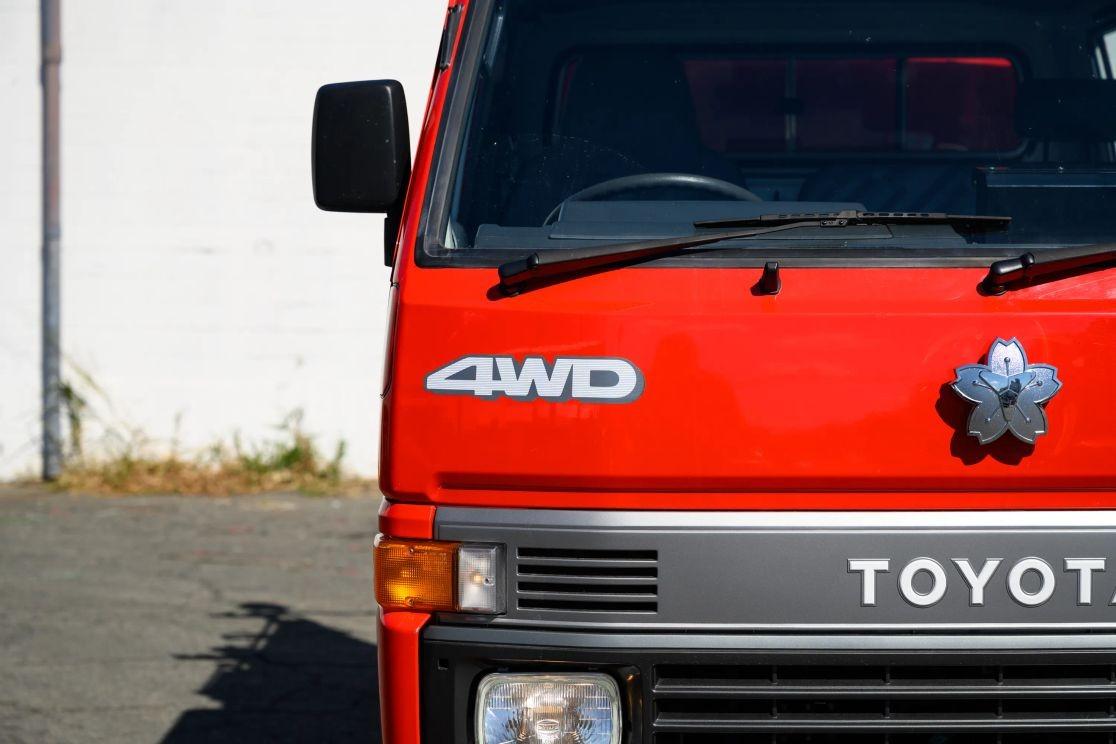 1995 Toyota Hiace Fire Truck 4×4