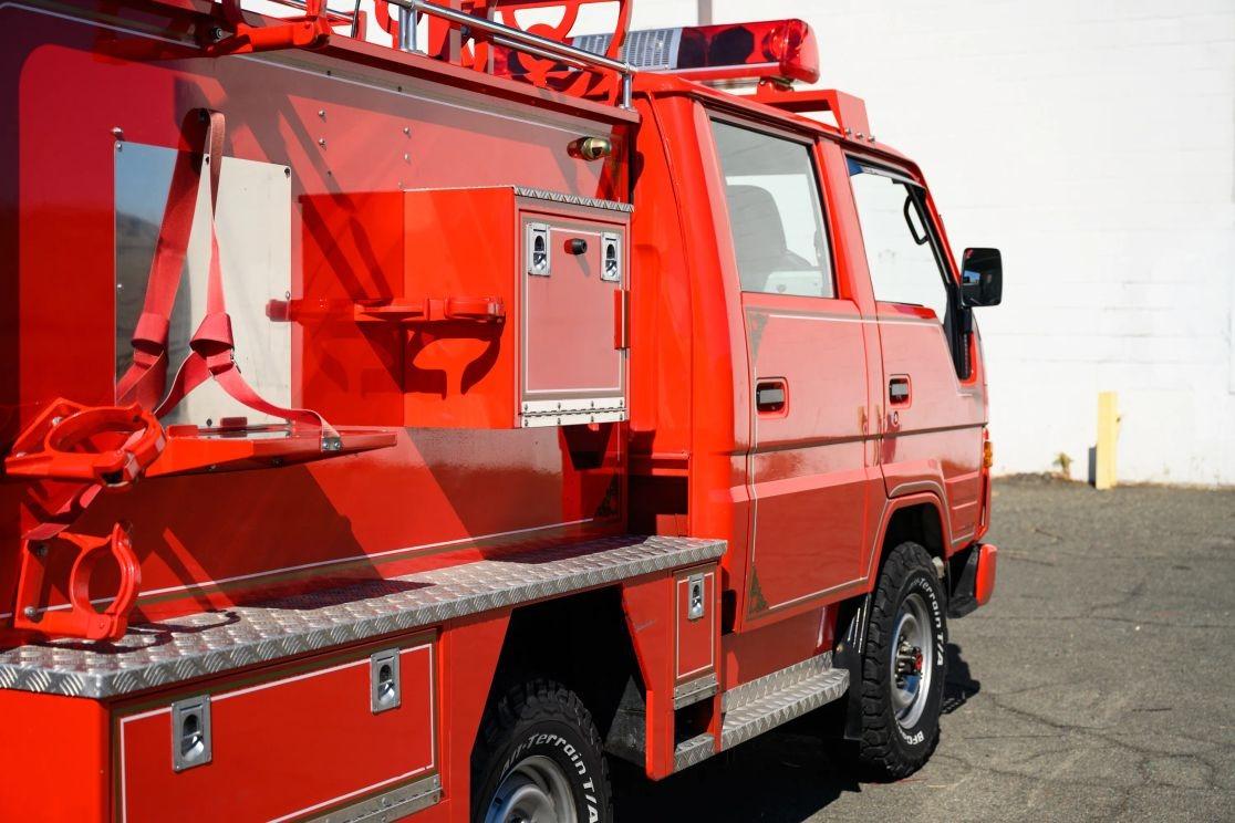 1995 Toyota Hiace Fire Truck 4×4