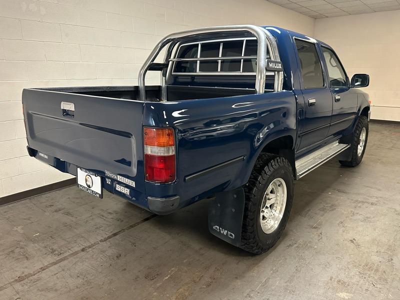 1991 Toyota HiLux - 5