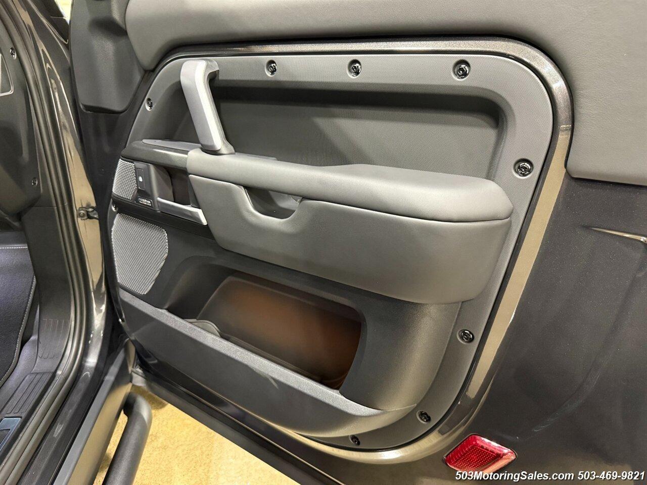 2024 Land Rover Defender 90 Urban Widetrack