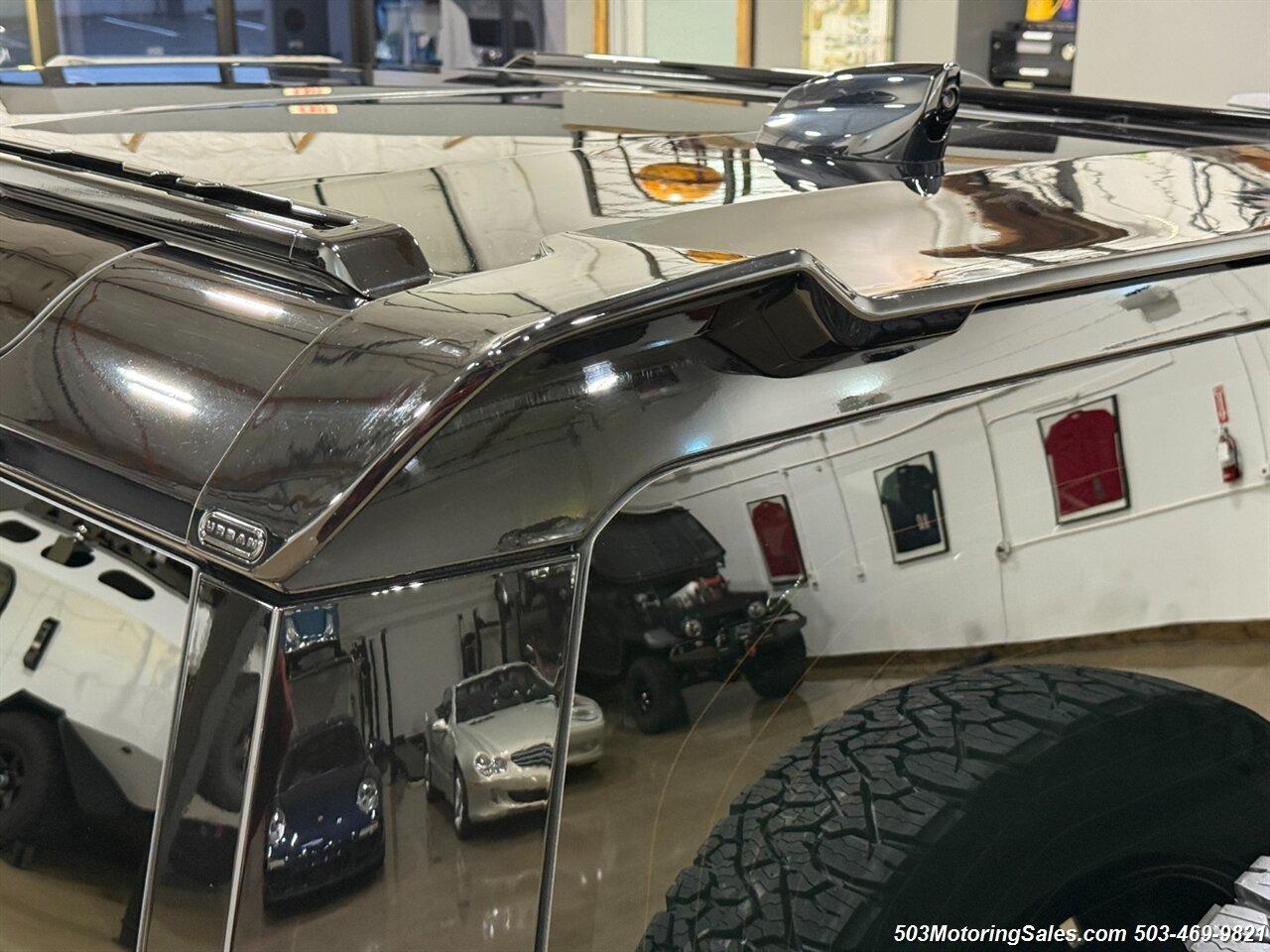 2024 Land Rover Defender 90 Urban Widetrack