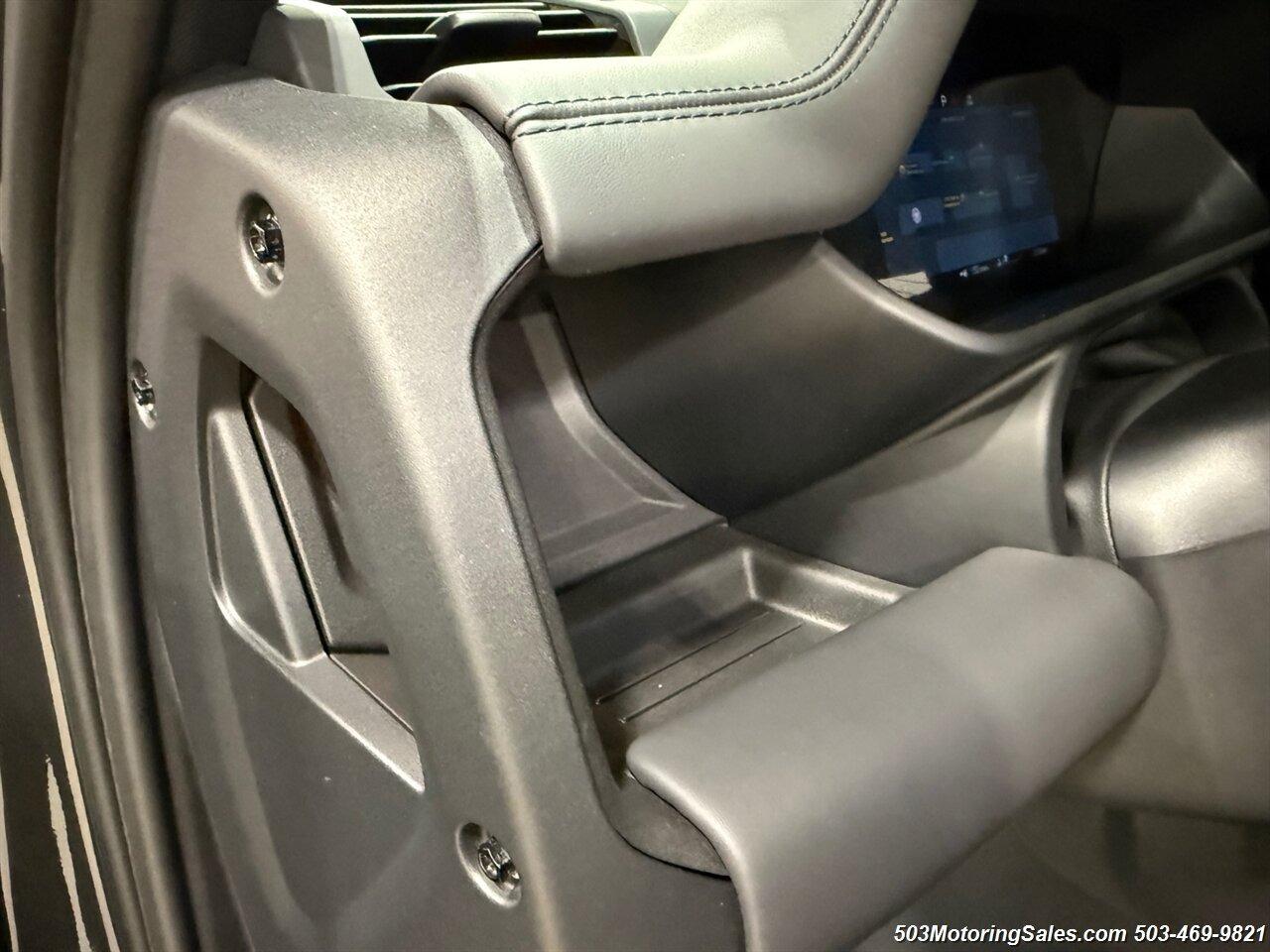 2024 Land Rover Defender 90 Urban Widetrack