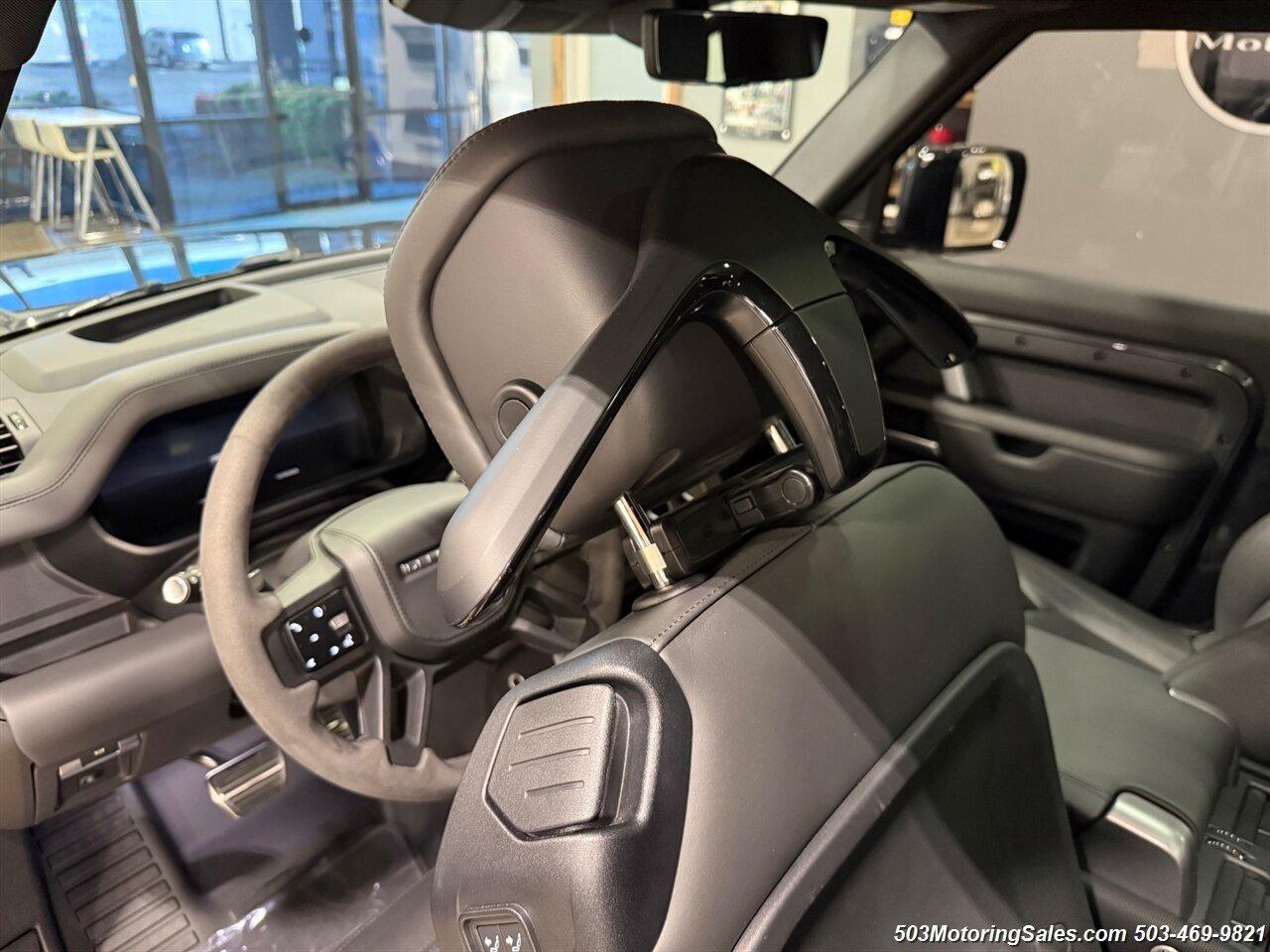 2024 Land Rover Defender 90 Urban Widetrack