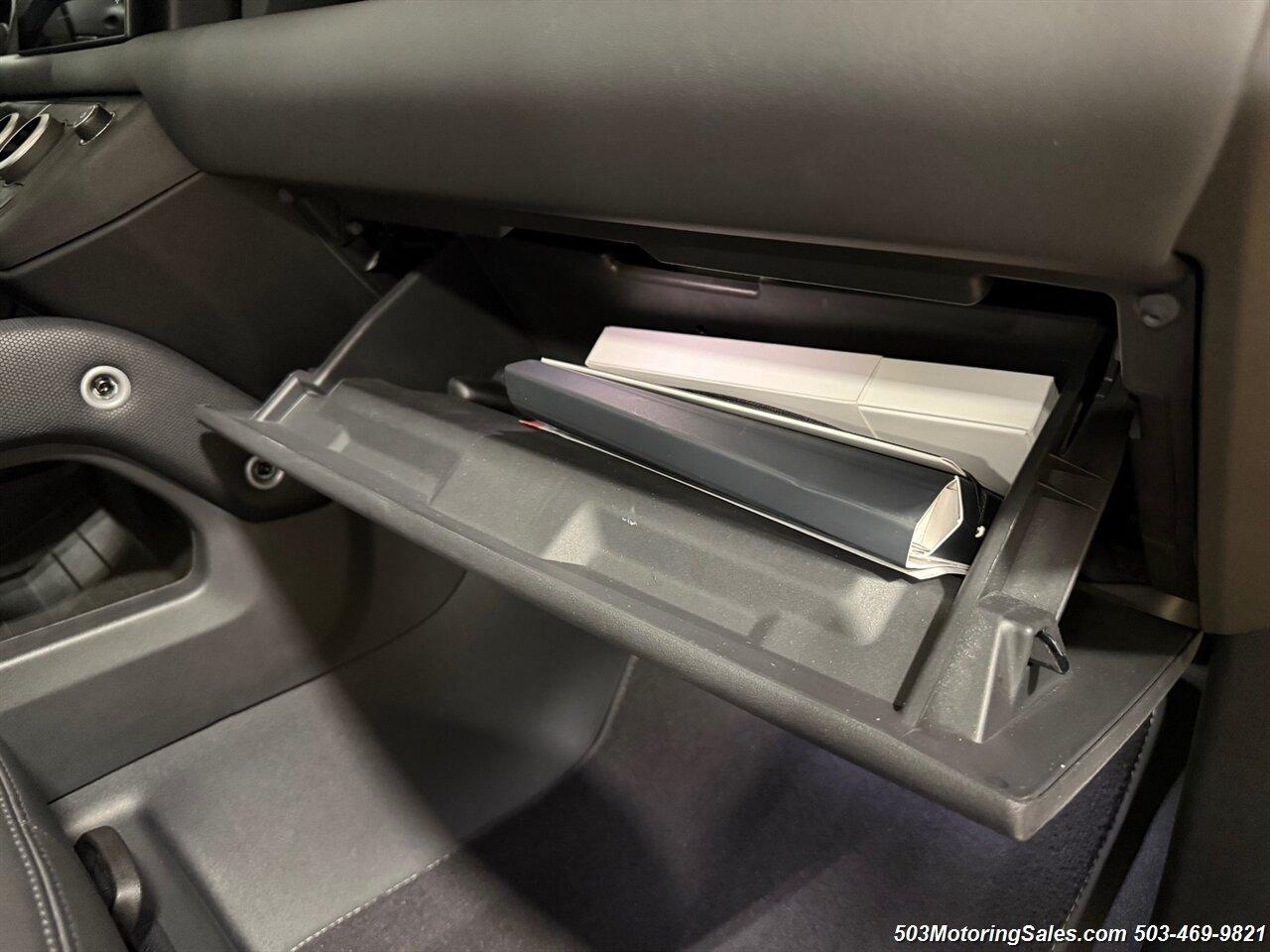 2024 Land Rover Defender 90 Urban Widetrack