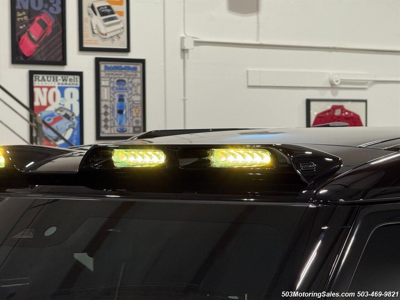 2024 Land Rover Defender 90 Urban Widetrack