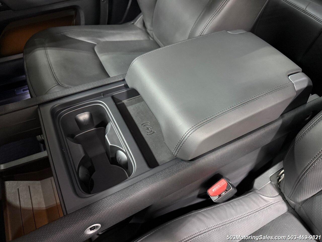 2024 Land Rover Defender 90 Urban Widetrack