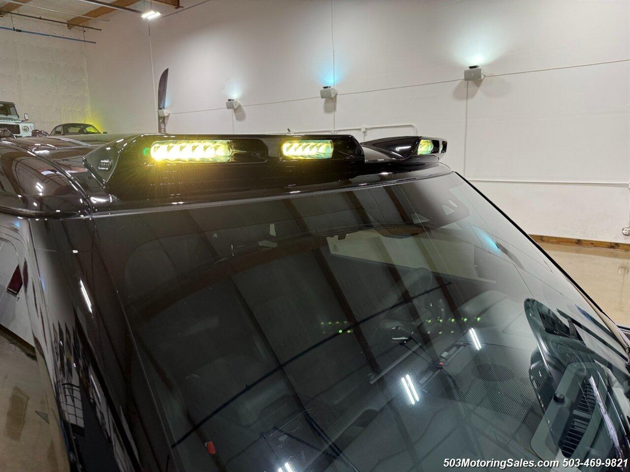 2024 Land Rover Defender 90 Urban Widetrack