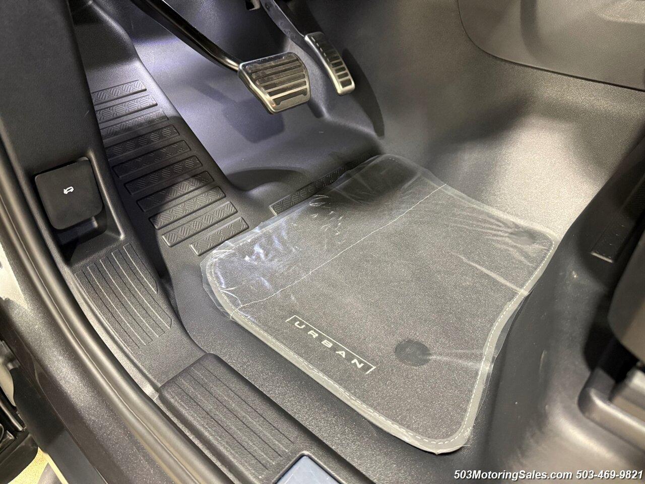 2024 Land Rover Defender 90 Urban Widetrack