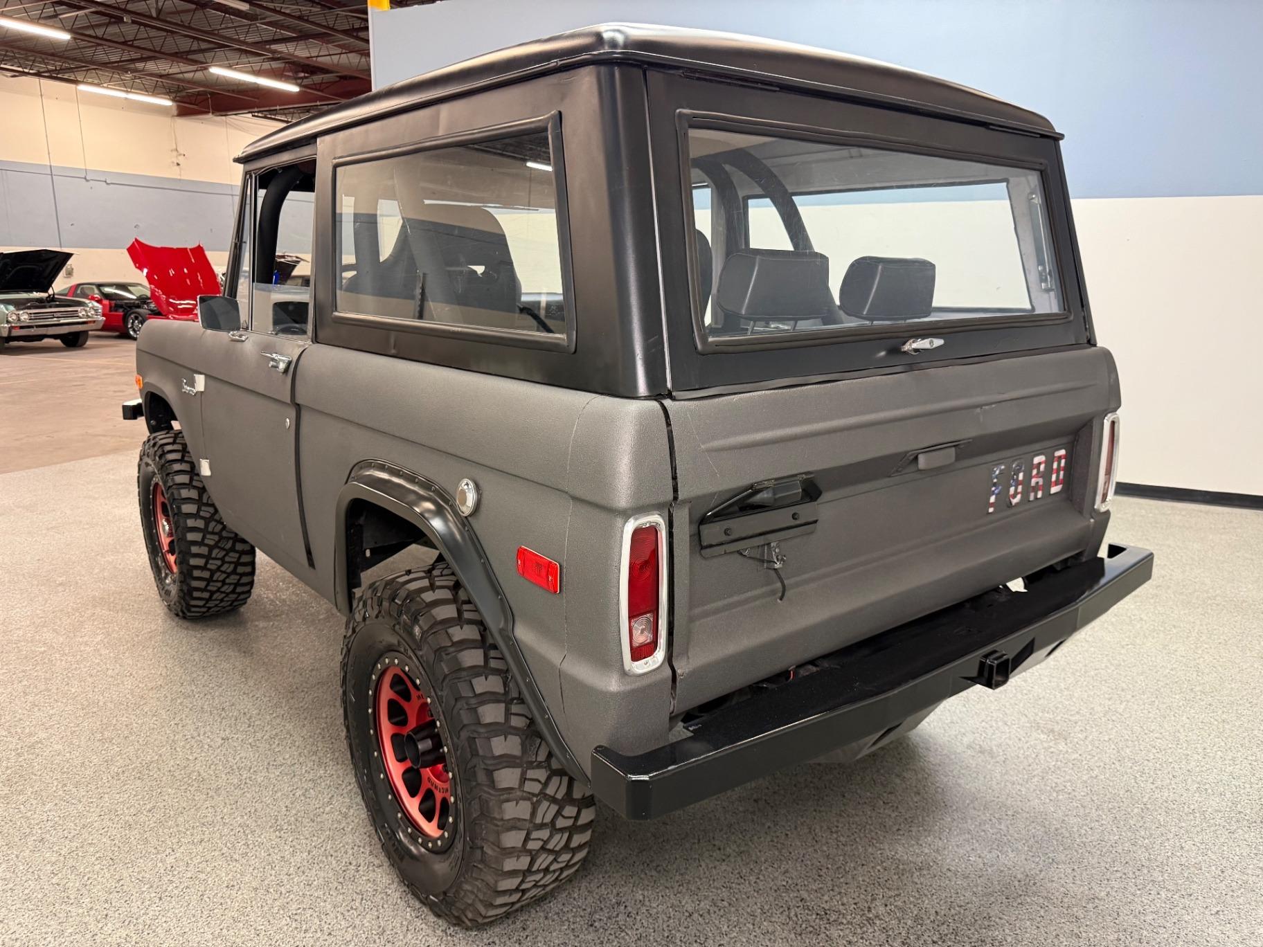 1970 Ford Bronco - 4