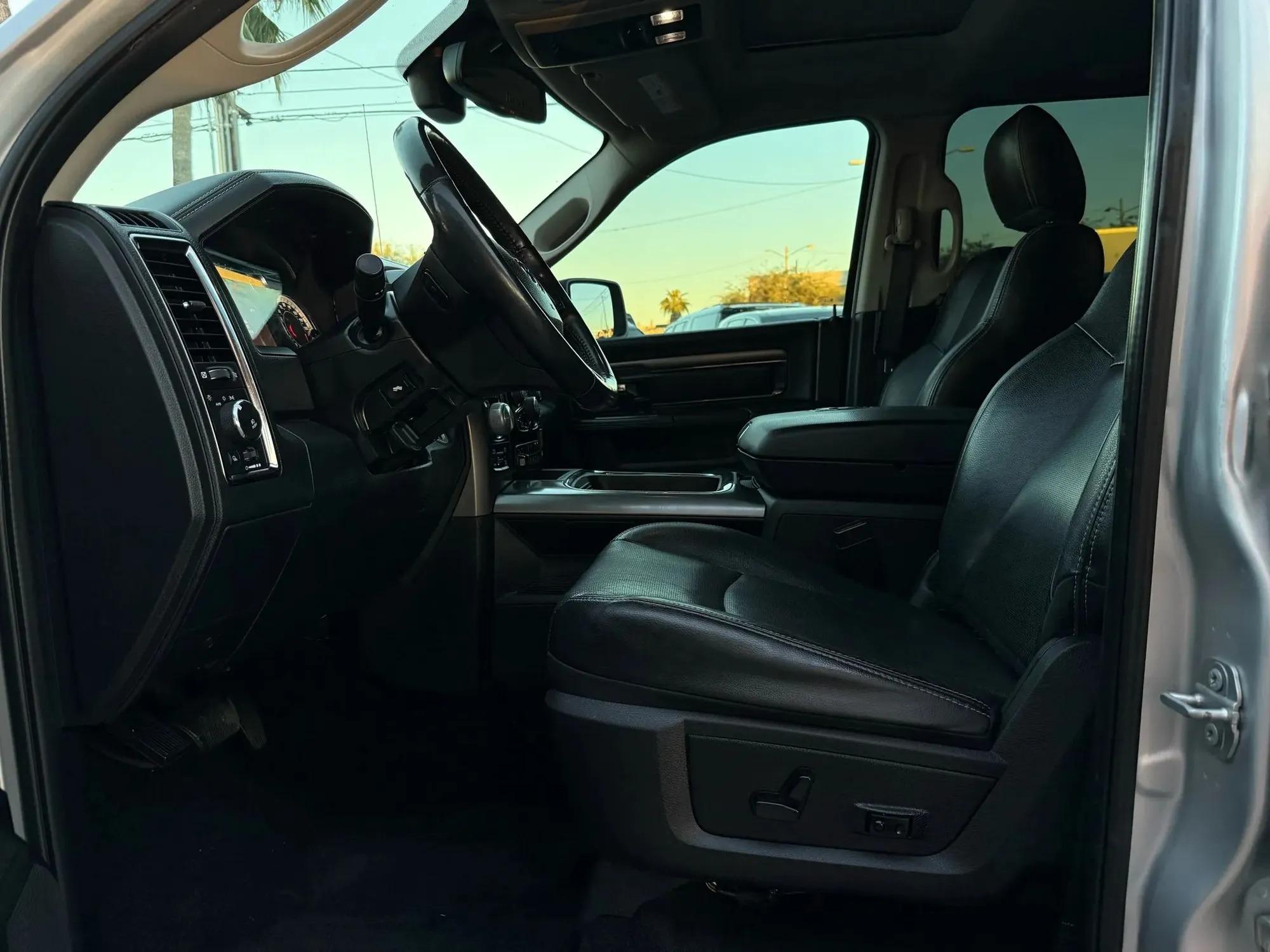 2017 RAM 1500 Crew Cab