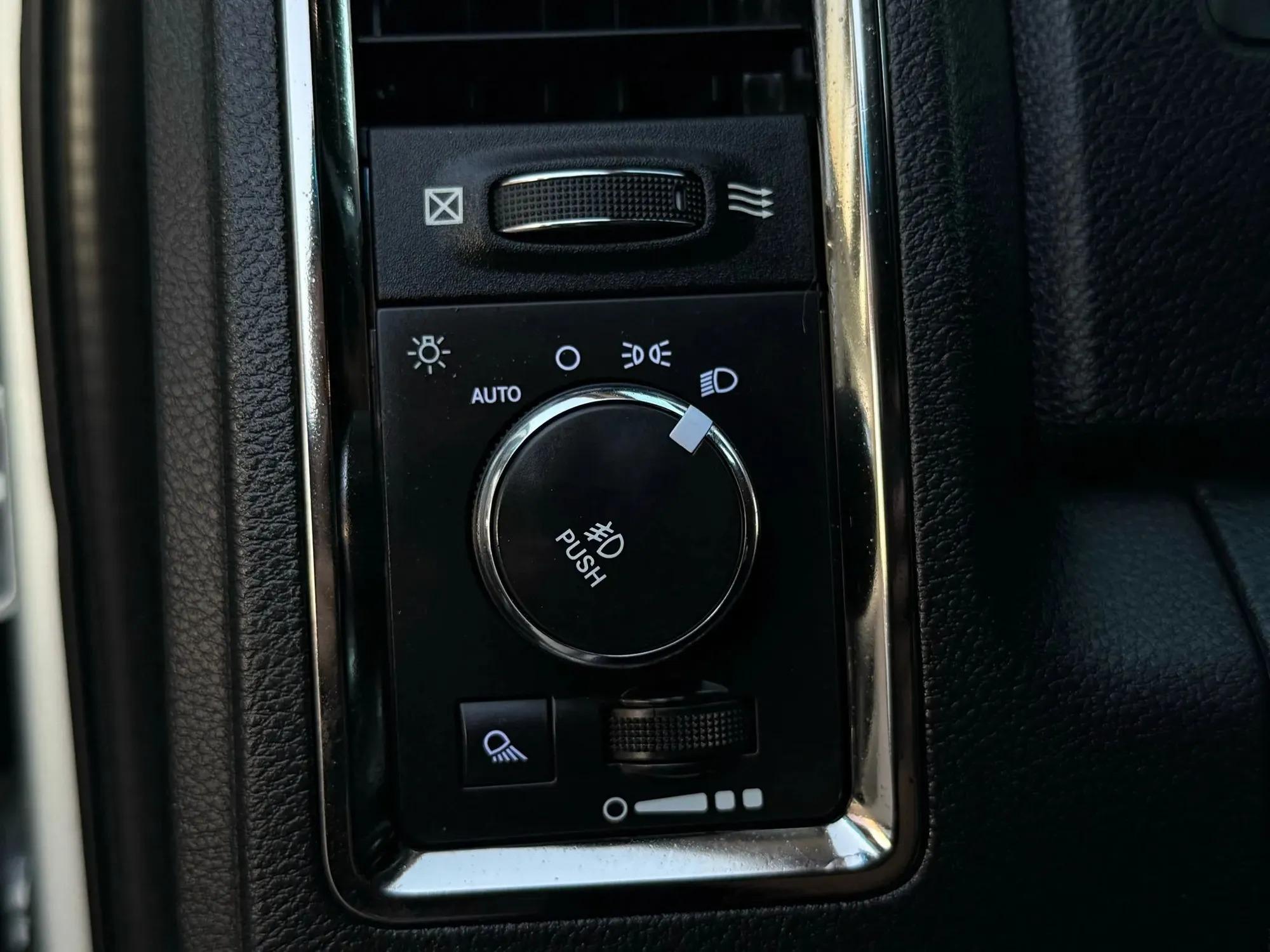 2017 RAM 1500 Crew Cab