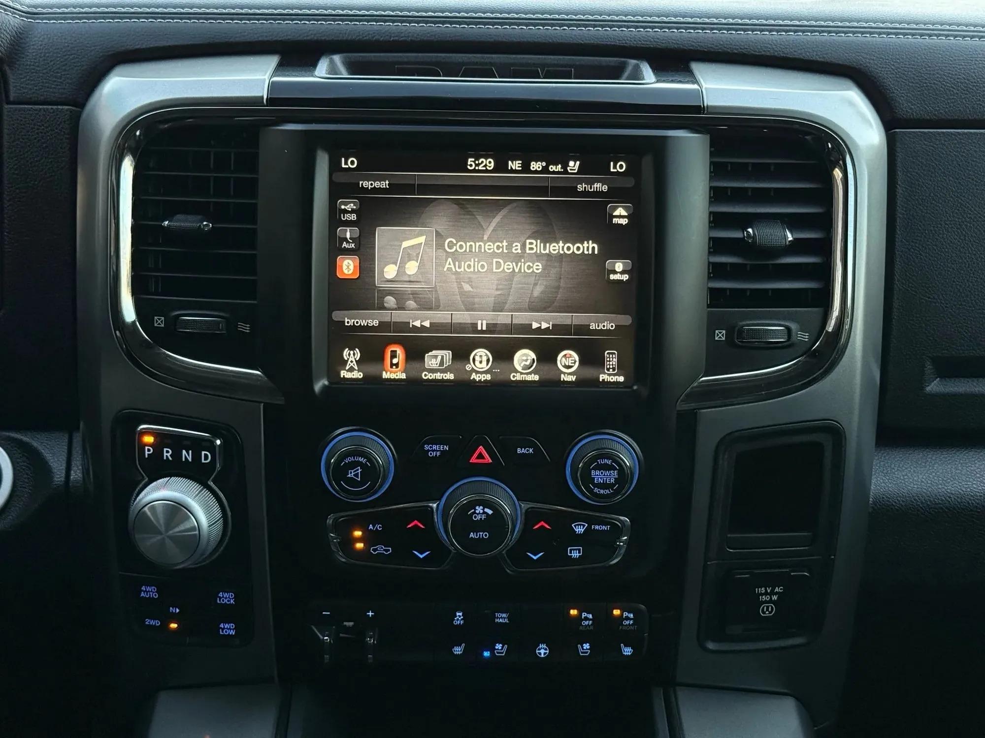 2017 RAM 1500 Crew Cab