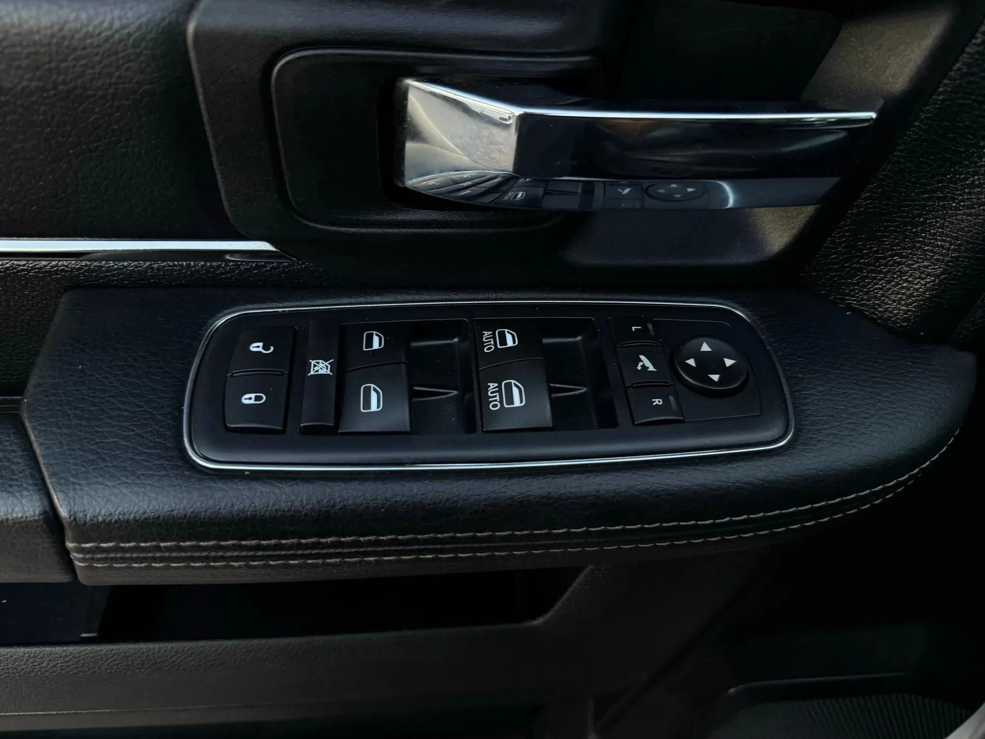 2017 RAM 1500 Crew Cab