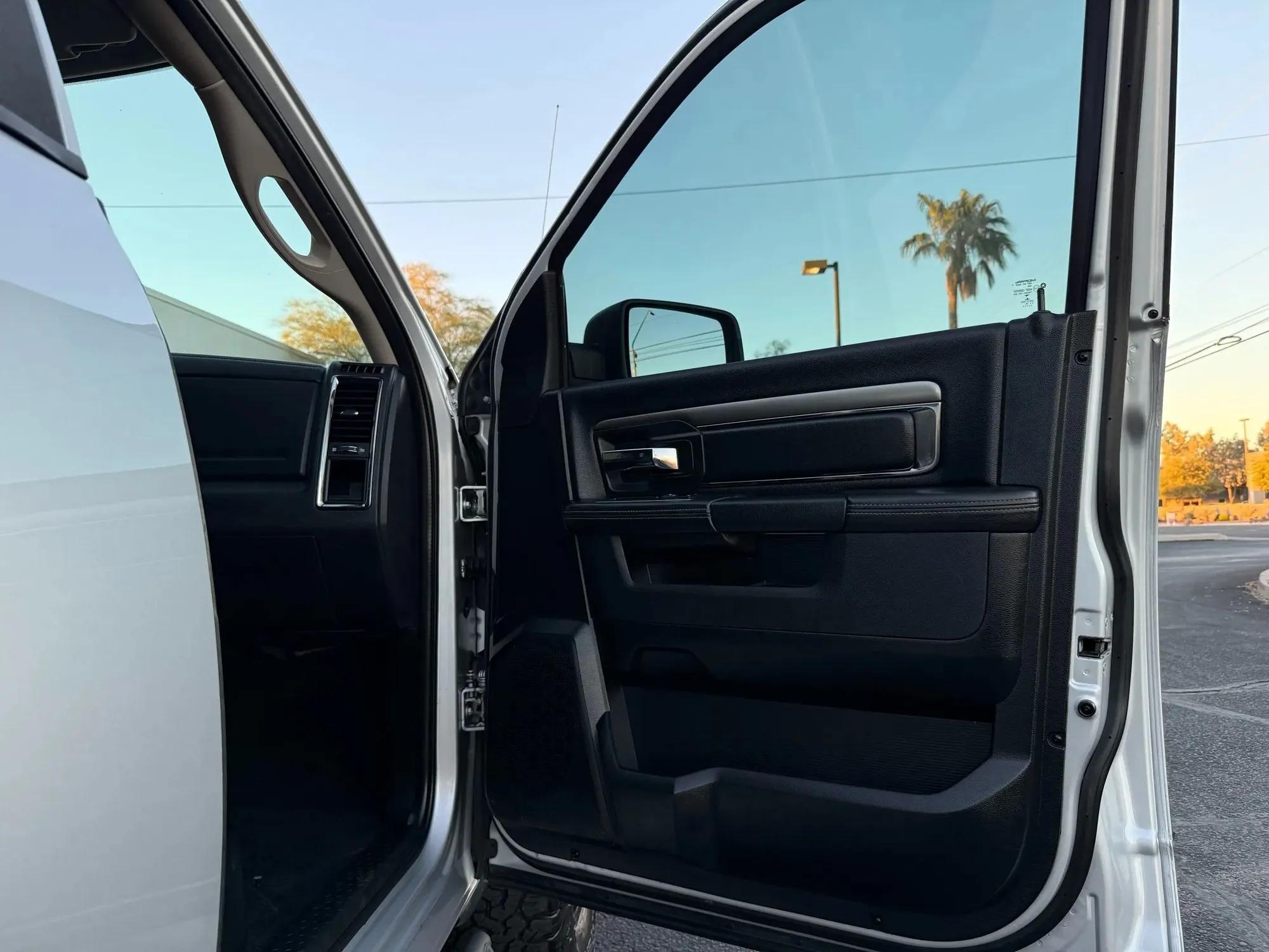 2017 RAM 1500 Crew Cab