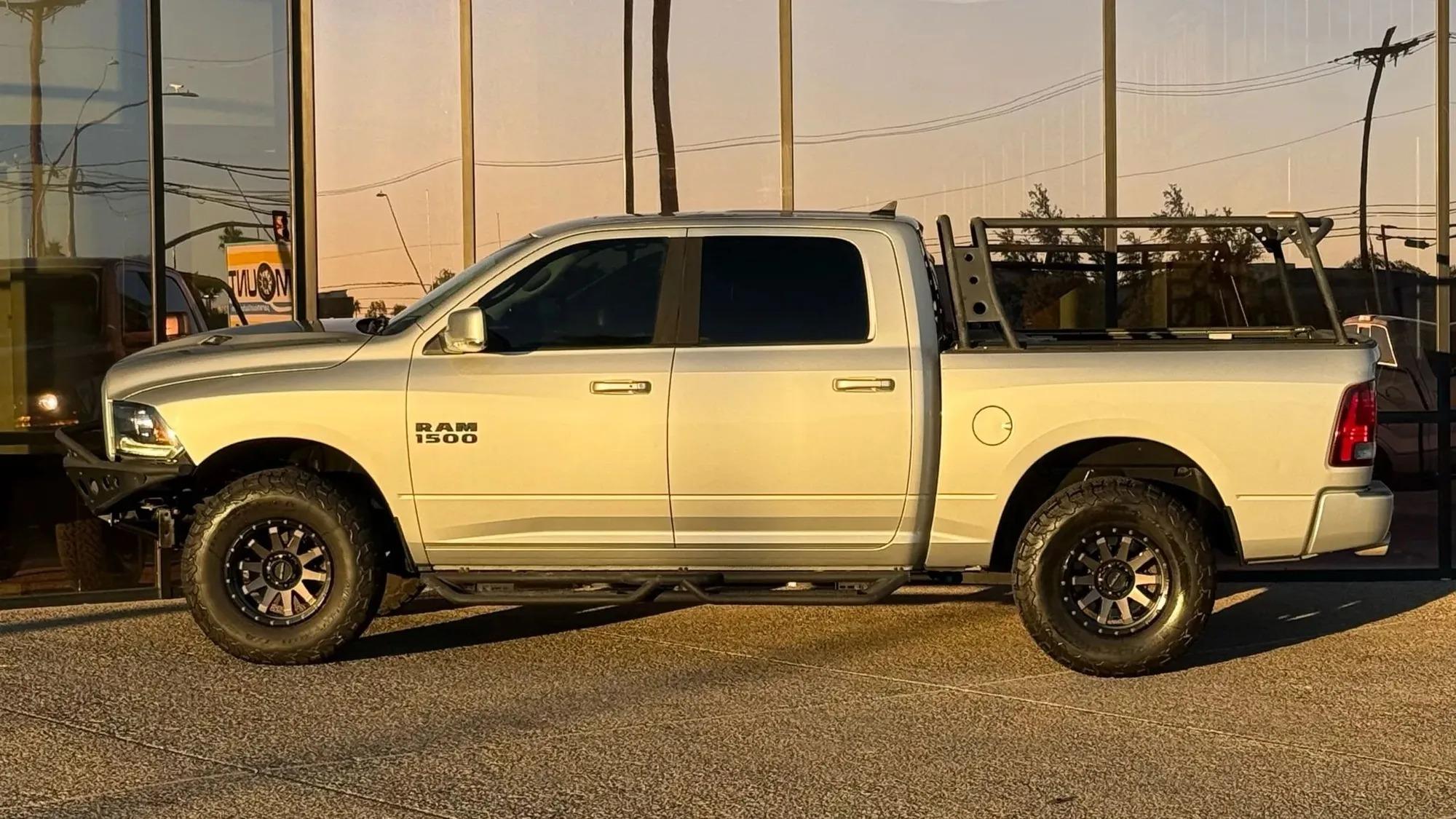 2017 RAM 1500 Crew Cab