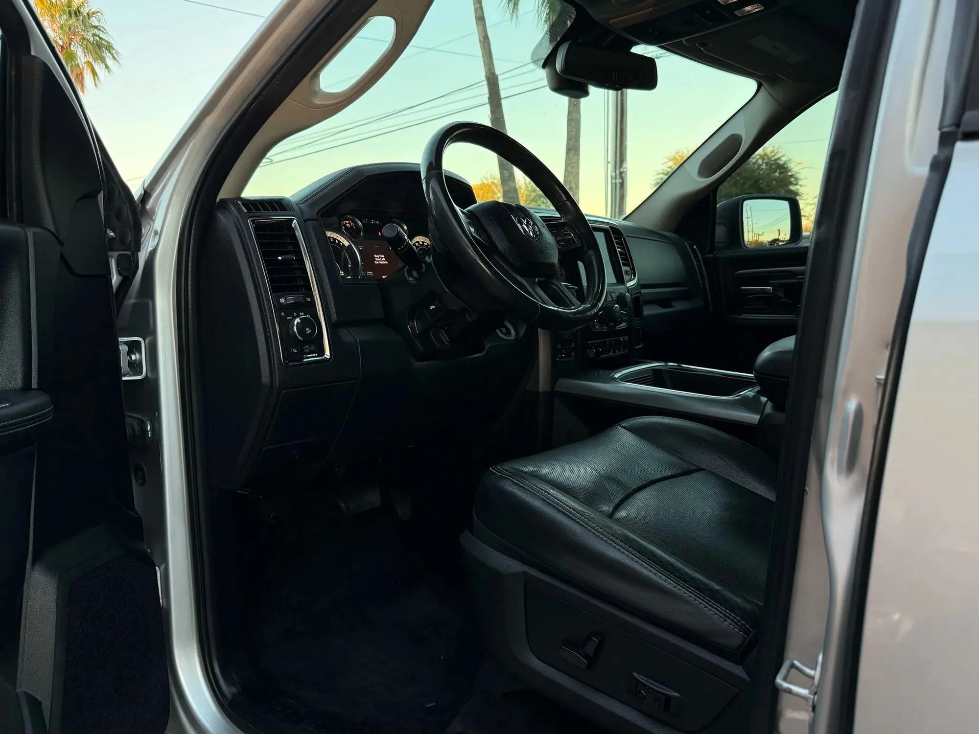 2017 RAM 1500 Crew Cab