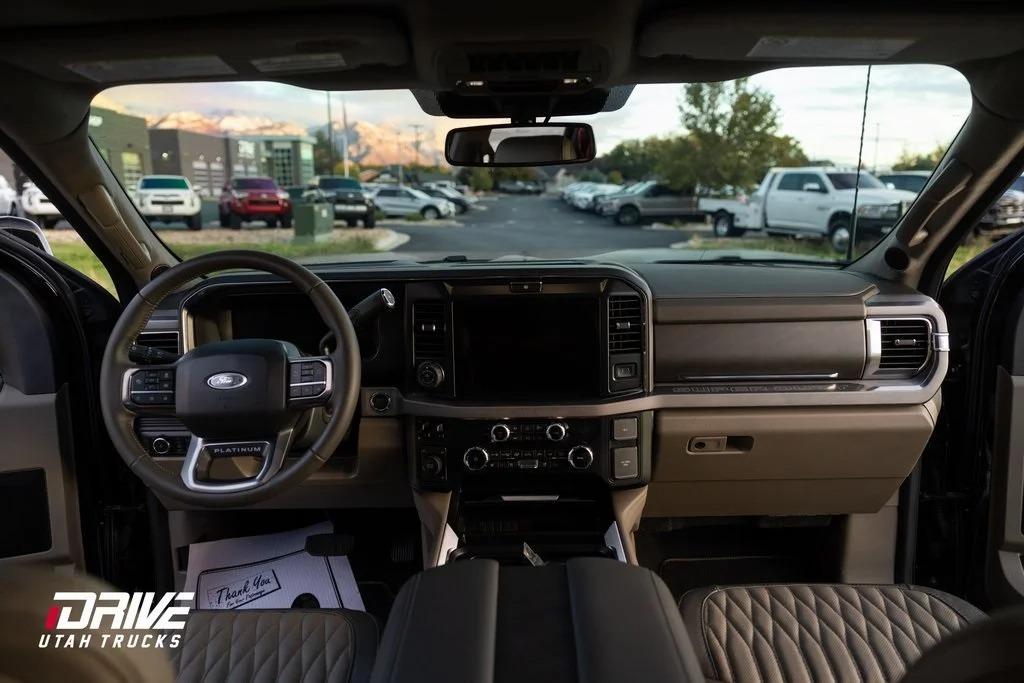 2025 Ford F-350SD Platinum