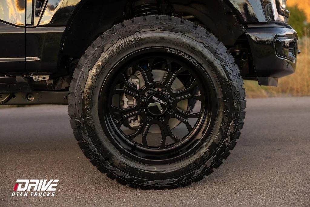 2025 Ford F-350SD Platinum