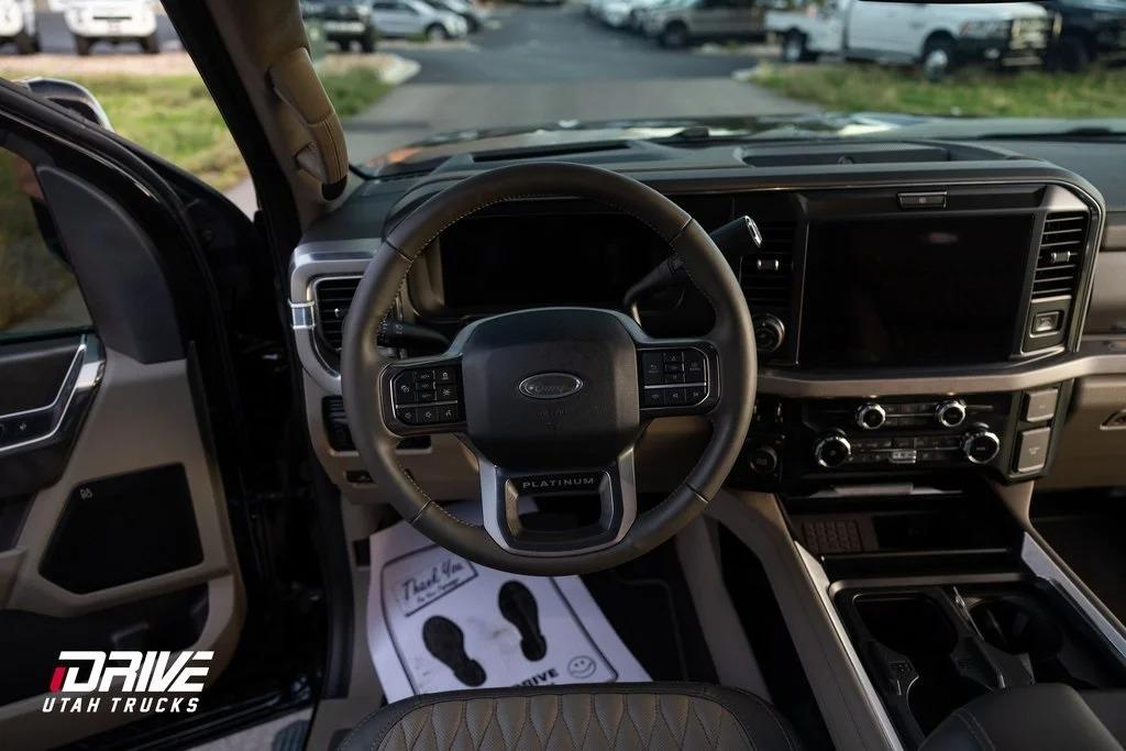 2025 Ford F-350SD Platinum