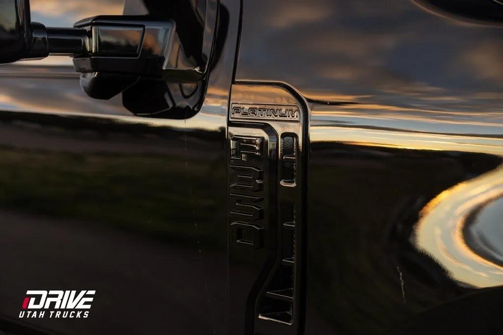 2025 Ford F-350SD Platinum