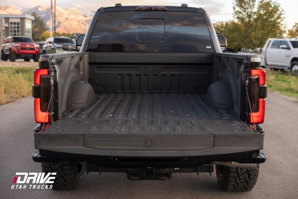 2025 Ford F-350SD Platinum