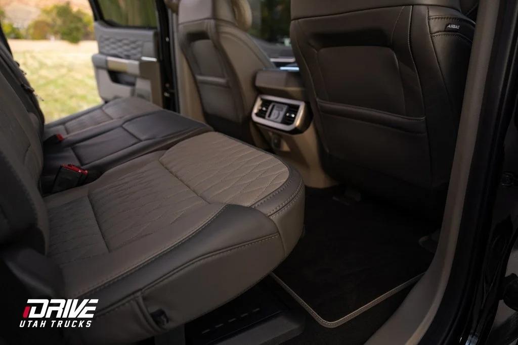 2025 Ford F-350SD Platinum