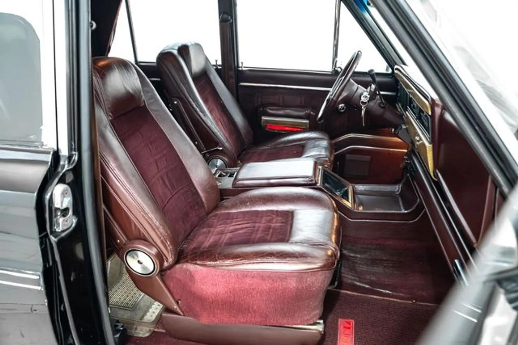 1987 Jeep Grand Wagoneer Ambassador Edition