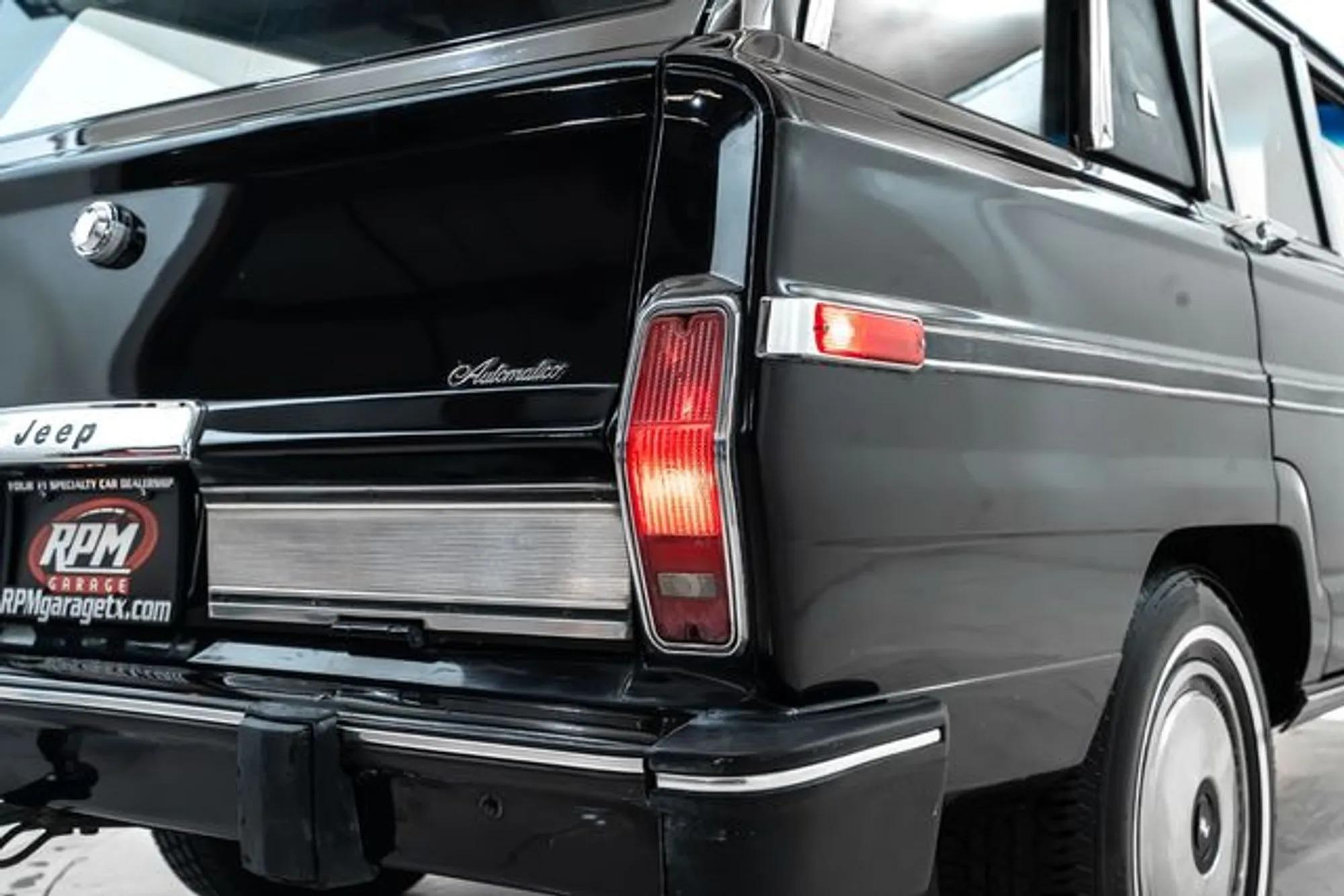 1987 Jeep Grand Wagoneer Ambassador Edition