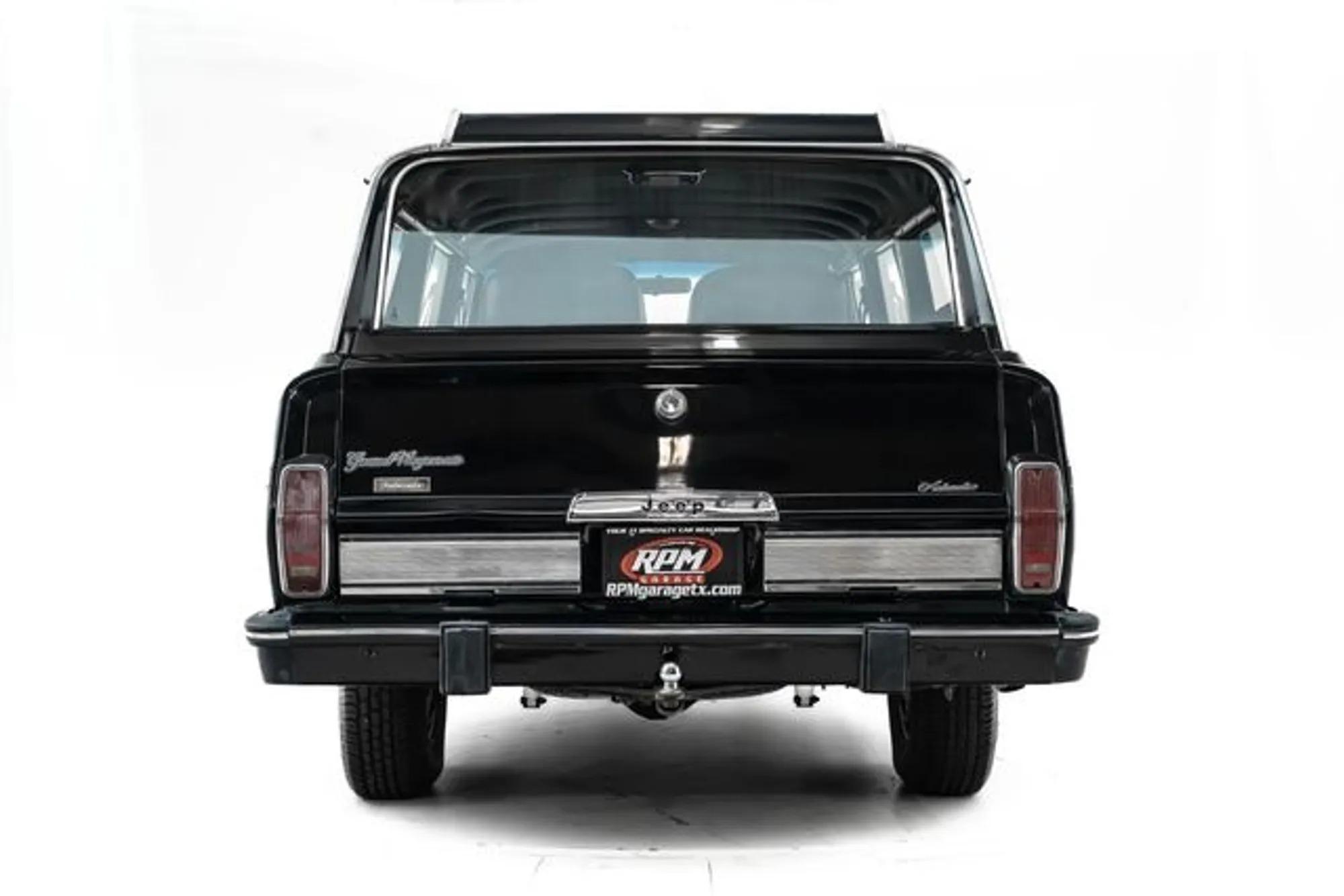 1987 Jeep Grand Wagoneer Ambassador Edition - 2