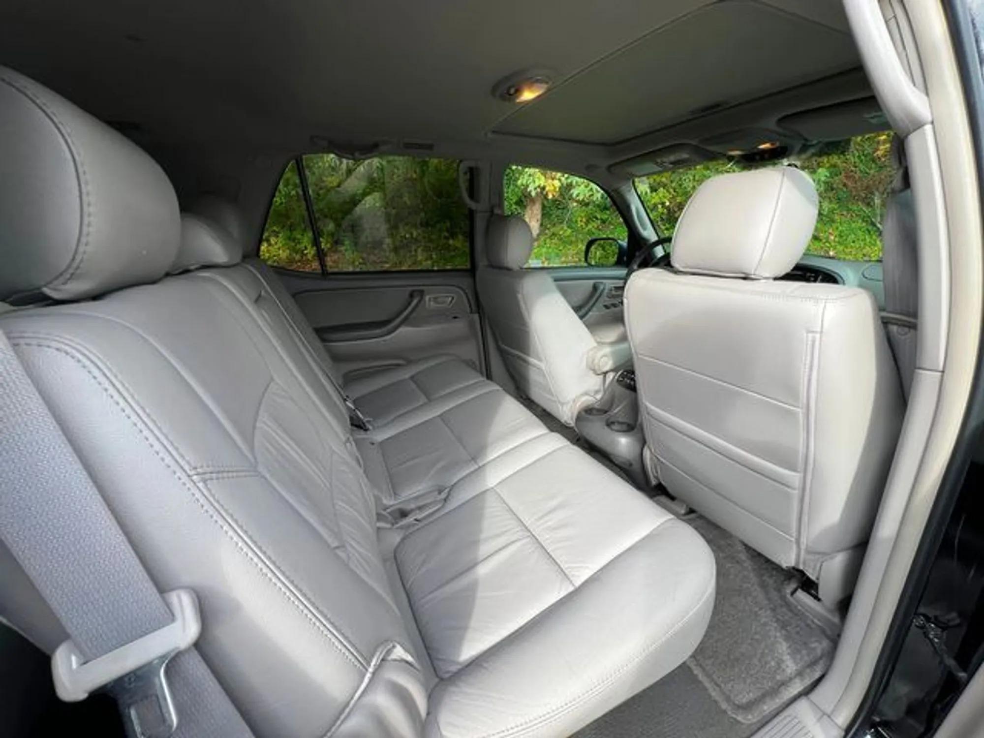 2007 Toyota Sequoia SR5