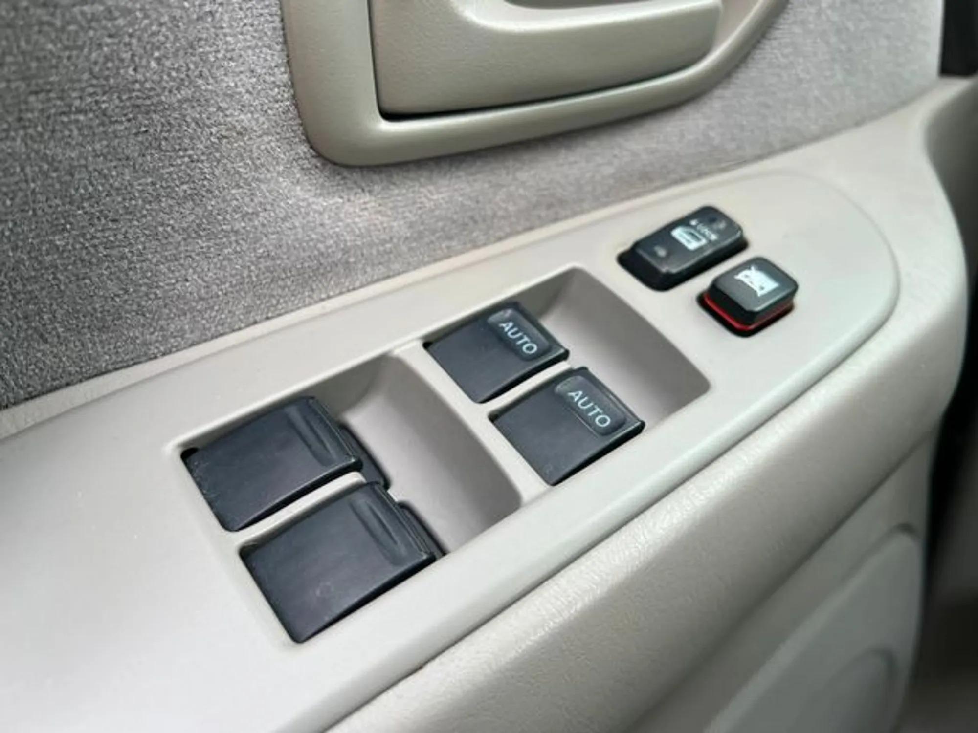 2007 Toyota Sequoia SR5