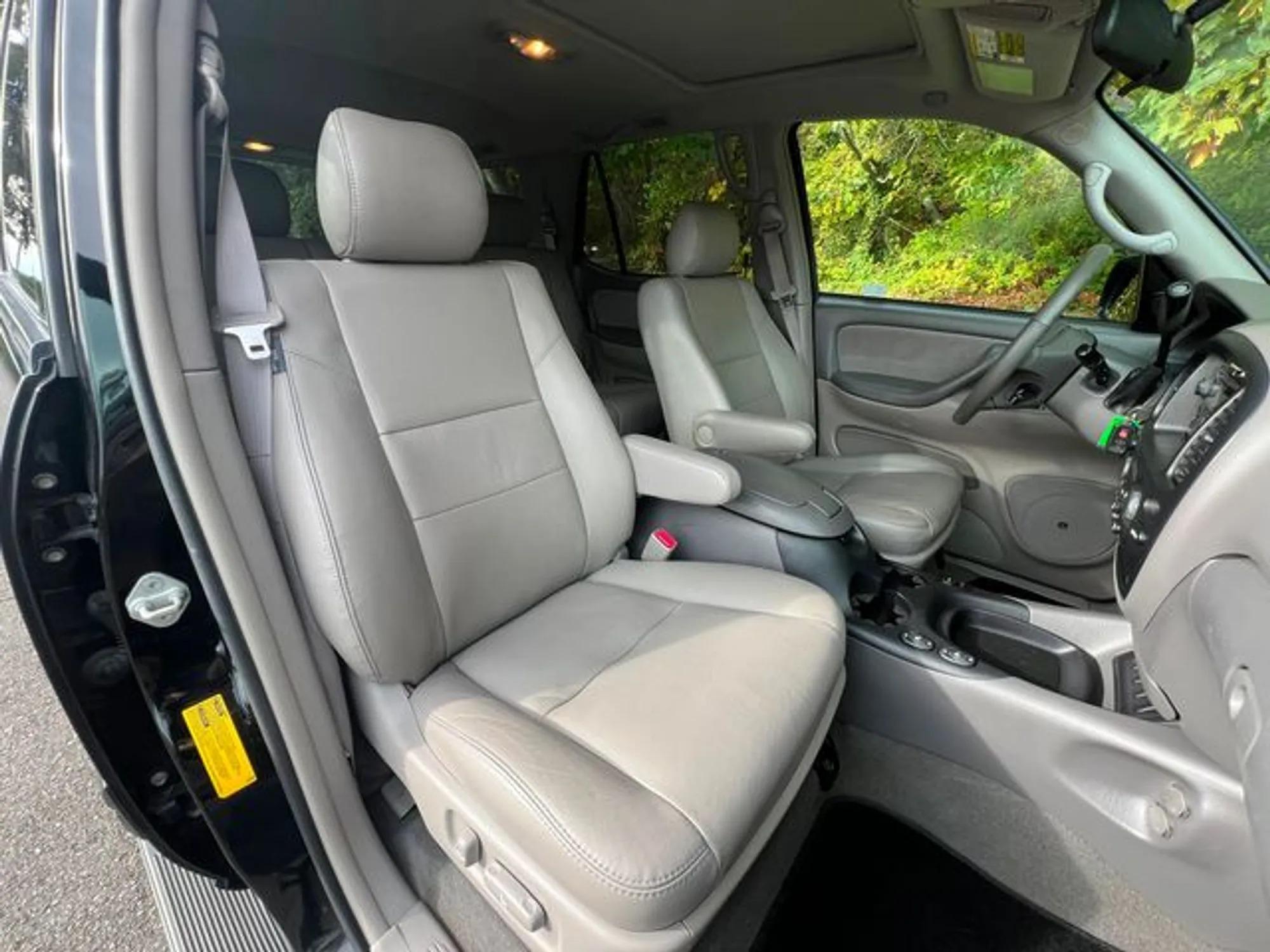 2007 Toyota Sequoia SR5