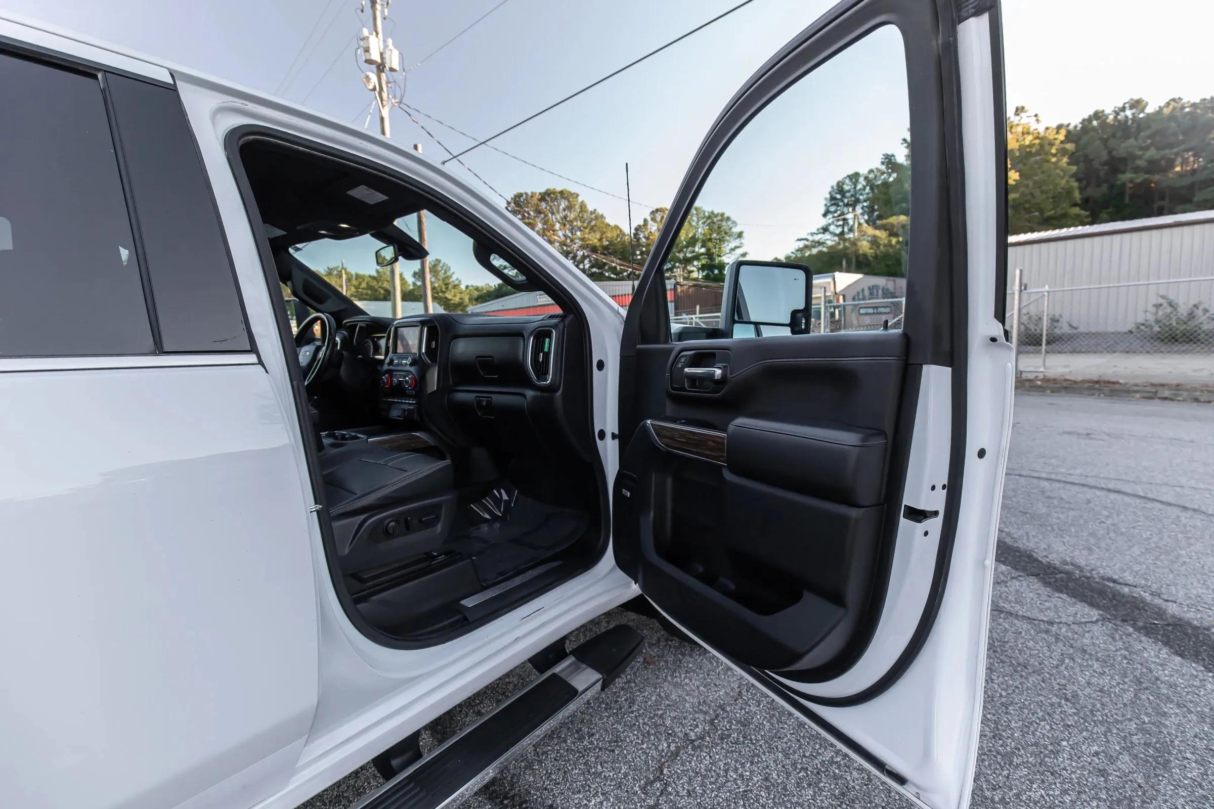 2023 Chevrolet Silverado 3500 High Country