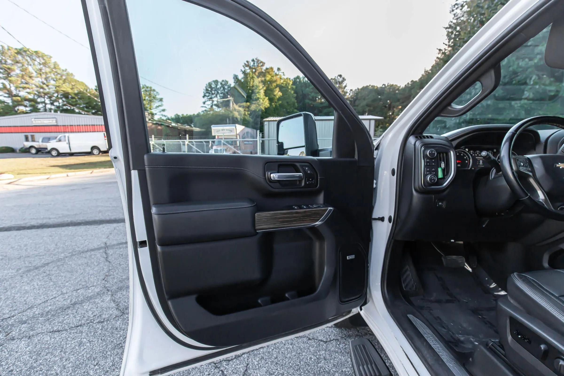 2023 Chevrolet Silverado 3500 High Country