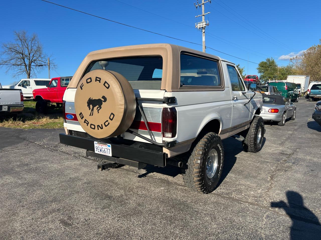 1988 Ford Bronco Eddie Bauer - 3