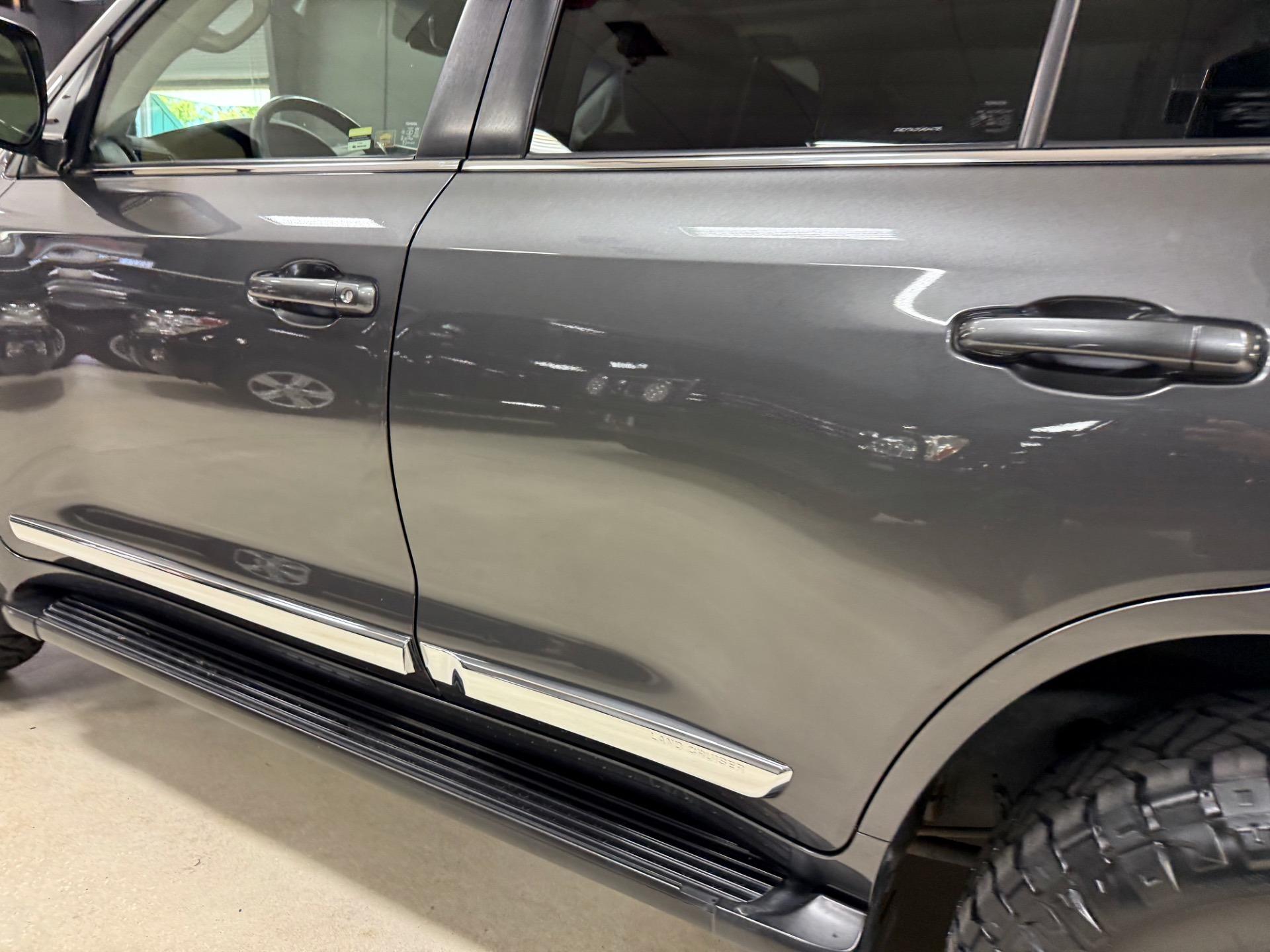 2016 Toyota Land Cruiser